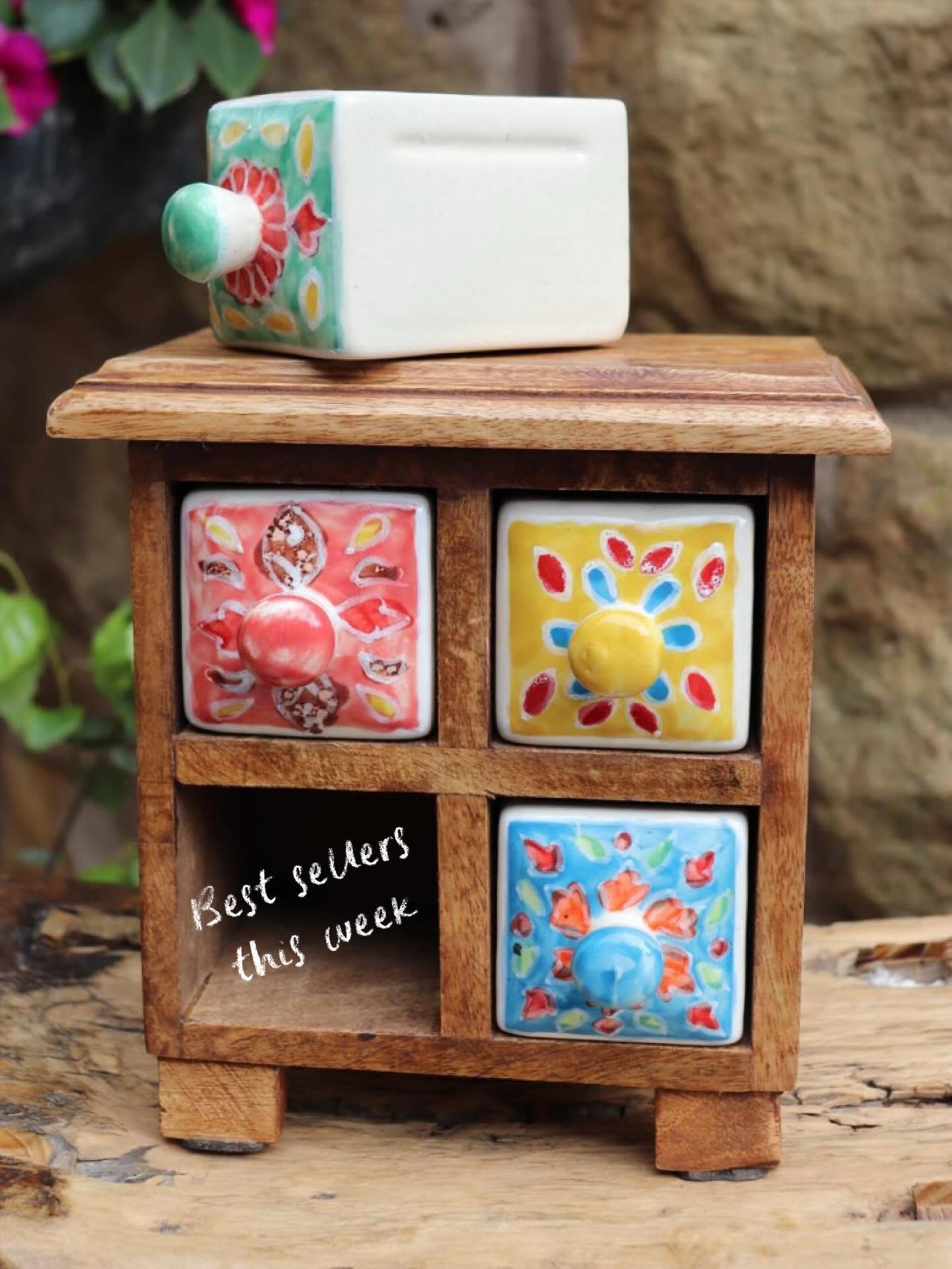 A few of our top picks this week 🤩 thank you all who braved the weather to visit us, it’s been a tough few days ☔️❄️🥶 We really appreciate it! 😊
Just a heads up about next week’s opening times - we’re closed on Thursday (5th Feb) but open as normal on Wednesday, Friday & Saturday!
#bestselling #itemsoftheweek #newstockweekly #yorkshire #homeandliving