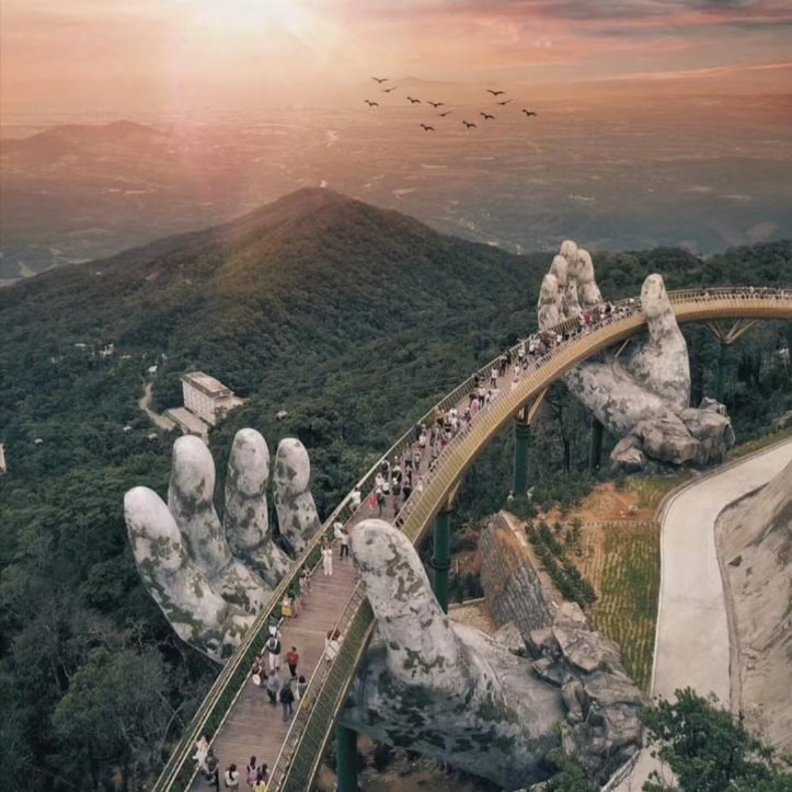 Cuando la belleza desafía la realidad ✨
.
.
Puente de Oro Vietnam 🌉🪙
.
.
Una maravilla del mundo moderno suspendido a casi 1.400 metros sobre el nivel del mar, el puente combina con ocho secciones y mide 152 metros de largo. Diseñado para conectar la estación del teleférico con los jardines 🌱🍃
.
.
#diseñodeexperiencias #12años #agenciaboutique #pasionporlosviajes #in2travel #travelling