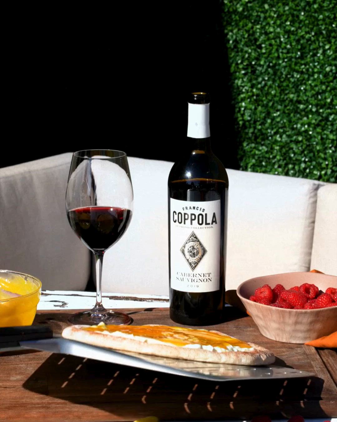 Sun on the table.
Diamond in the glass.
California doing its thing.
@coppolawine @delicatofamilywines
#CoppolaDiamond #WineTradeNZ #CaliforniaLove #CabernetSauvignon #Californianwine #Sunshineinaglass #WineOclock #Stoneponywines #RedWine #Californiared