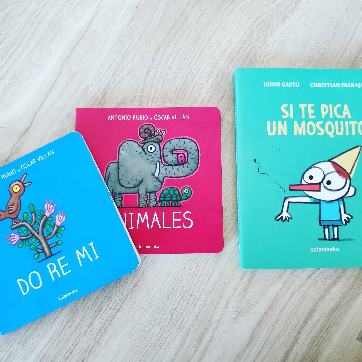 ¡A cAntar cuentos!
Los cuentos de @kalandrakaeditora son un maravilloso recurso para infantil.
#cuentoscantados #cuentoskalandraka #book #libro #clasedemúsica #educacióninfantil #músicainfantil #recursosparamúsica