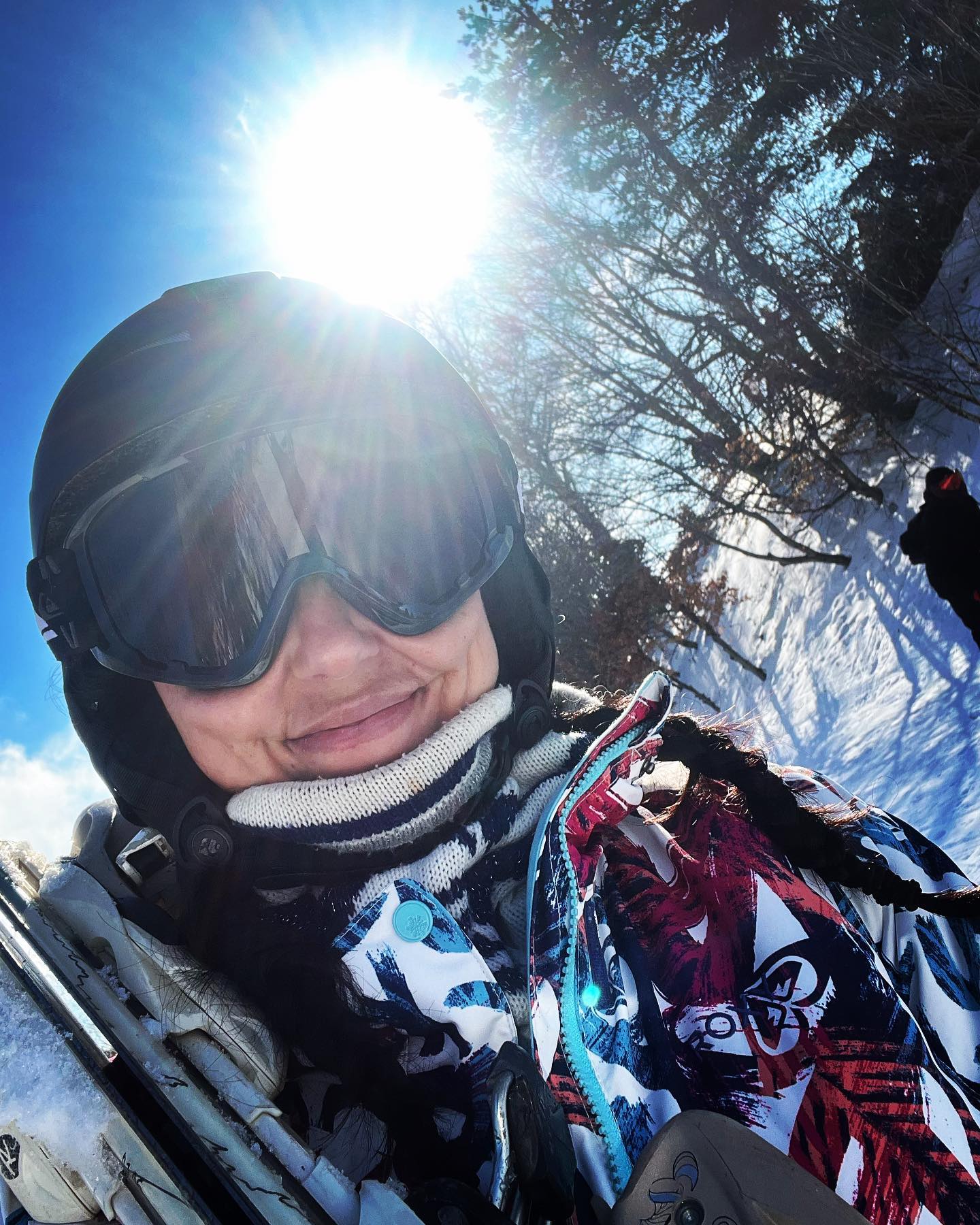 ❄️. Souvenir du ski .❄️
.
Une semaine déjà !
Ça a fait du bien de changer d’air,
De profiter de la neige pour clôturer l’hiver, le printemps arrivant à grands pas !
.
Et surtout ce soleil !!!
Je t’aime si fort 💛
.
J’espère que vous passez aussi de bons moments
Bizzz
…
..
.
#ski #neige #snow #soleil #sun #nature #breathe #vacances #hollidays #peace #love #life #sol #nieve #vacaciones #paz #amor #vida