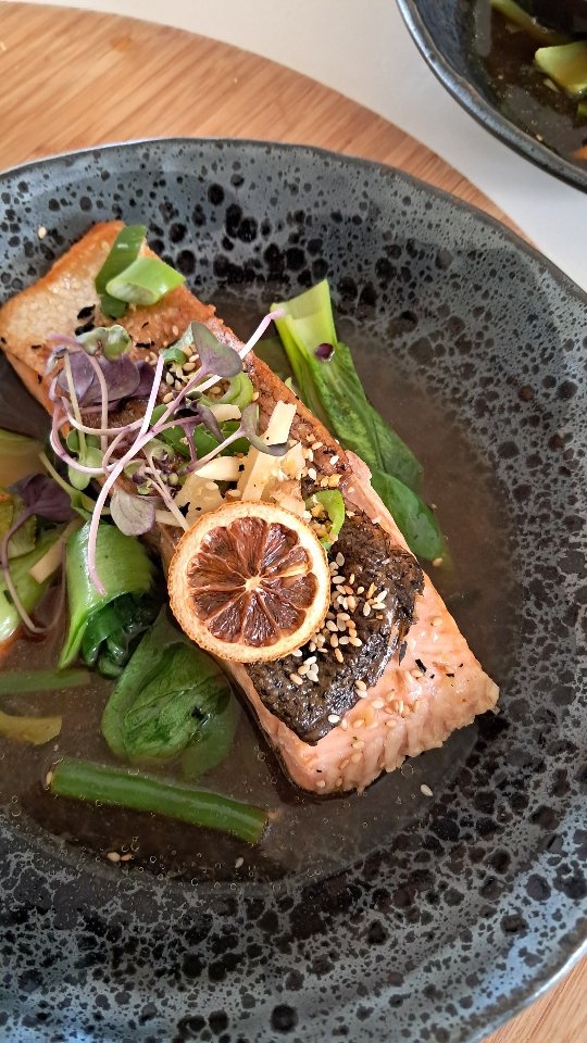 A place to breathe.
Women’s Wellness Retreat, at the Stunning Summer House Retreat, Jan Juc.
Day 2 Lunch 🌿
Creating your own nourish bowl and settling in by the fire to enjoy, connect and restore.
Mexican Style biodynamic Beef
Mexican Style red kidney beans 🫘
Buckwheat Tabouli 🌿
Spiced Chickpea croutons
Cashew sour cream
Organic mix greens
Organic tomato, cucumber and avocado salsa
Pickled cucumbers & radish
Pickled red onion
Cumin spiced Sweet Potato
Sumac spiced Sourdough crisps
#retreatlunch
#nutrition #retreatcook #healthylife #healthy regenerativeagriculturesolution