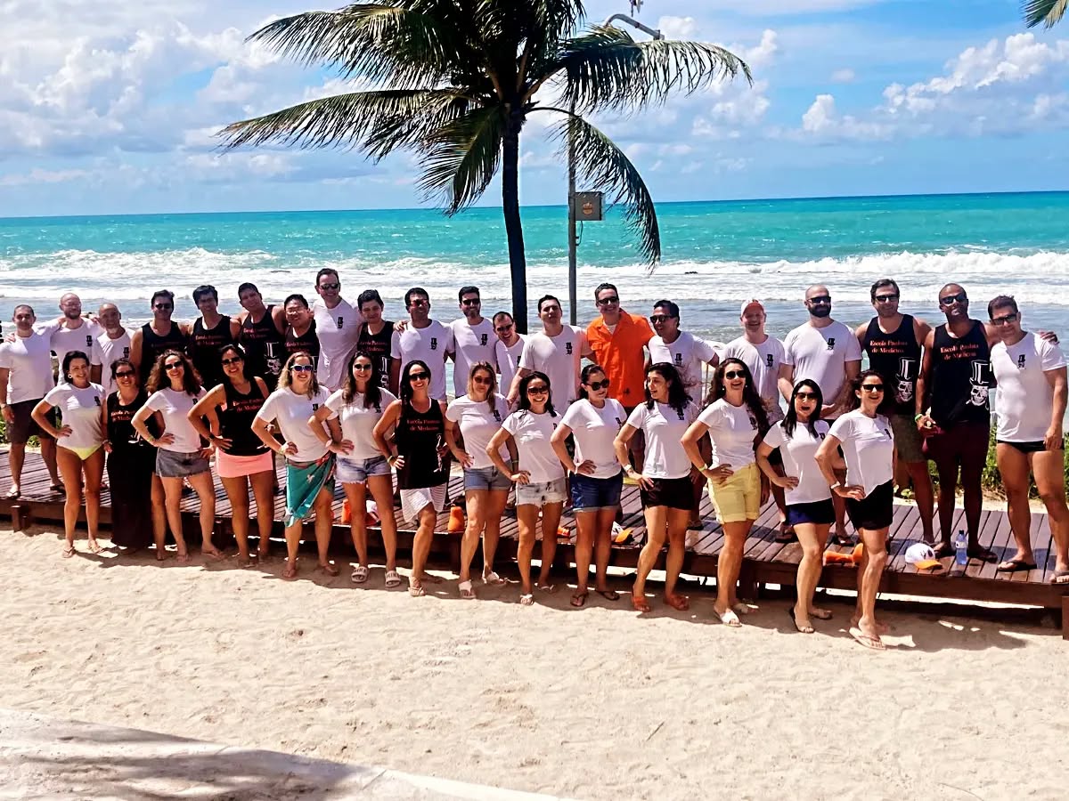 Encontro de 20 anos formados UNIFESP. Que delícia rever os amigos e reviver histórias da época maravilhosa da nossa EPM do coração ❤️
67 !!!!! Trá cá Trá
#epm #unifesp #67