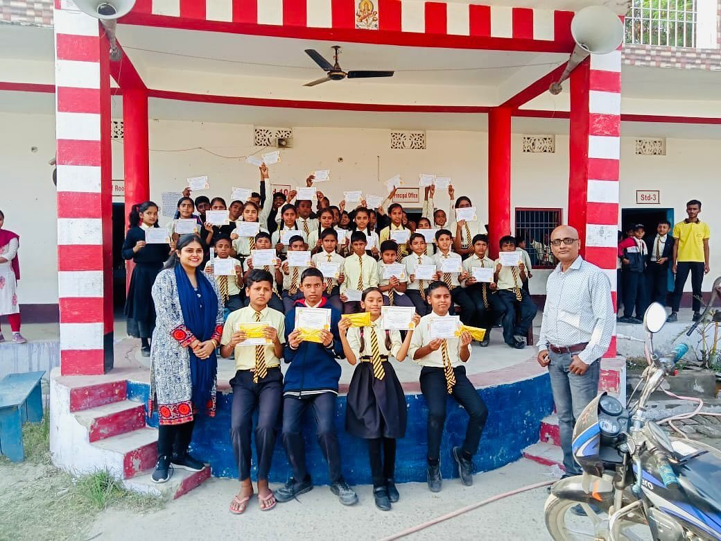 Inspiring Healthy Choices at YN Singh Memorial School, Patna!
Our School Nutrition Awareness Program (SNAP) took the students of classes 4th, 5th, 6th and 8th from YN Singh Memorial School, Patna on an exciting journey of discovery. From identifying nutritious foods to decoding food labels, these young minds embraced the joy of learning with curiosity and enthusiasm.
The six sessions were filled with laughter, teamwork, and plenty of “aha!” moments. Congratulations to the winning team for their exceptional performance! And a big shoutout to all the students for their active participation—your dedication to healthier living is truly inspiring.
Together, we’re paving the way for a brighter, healthier tomorrow. Here’s to a future where informed choices lead to thriving communities!
#Foodshaala #SNAP #NutritionAwareness #HealthyChoices #YoungMinds #FoodEducation #HealthAndWellness #YNsinghMemorialSchool #BetterFuture
📸: A glimpse into our fun-filled Prize Distribution Ceremony at YN Singh Memorial School, Patna!