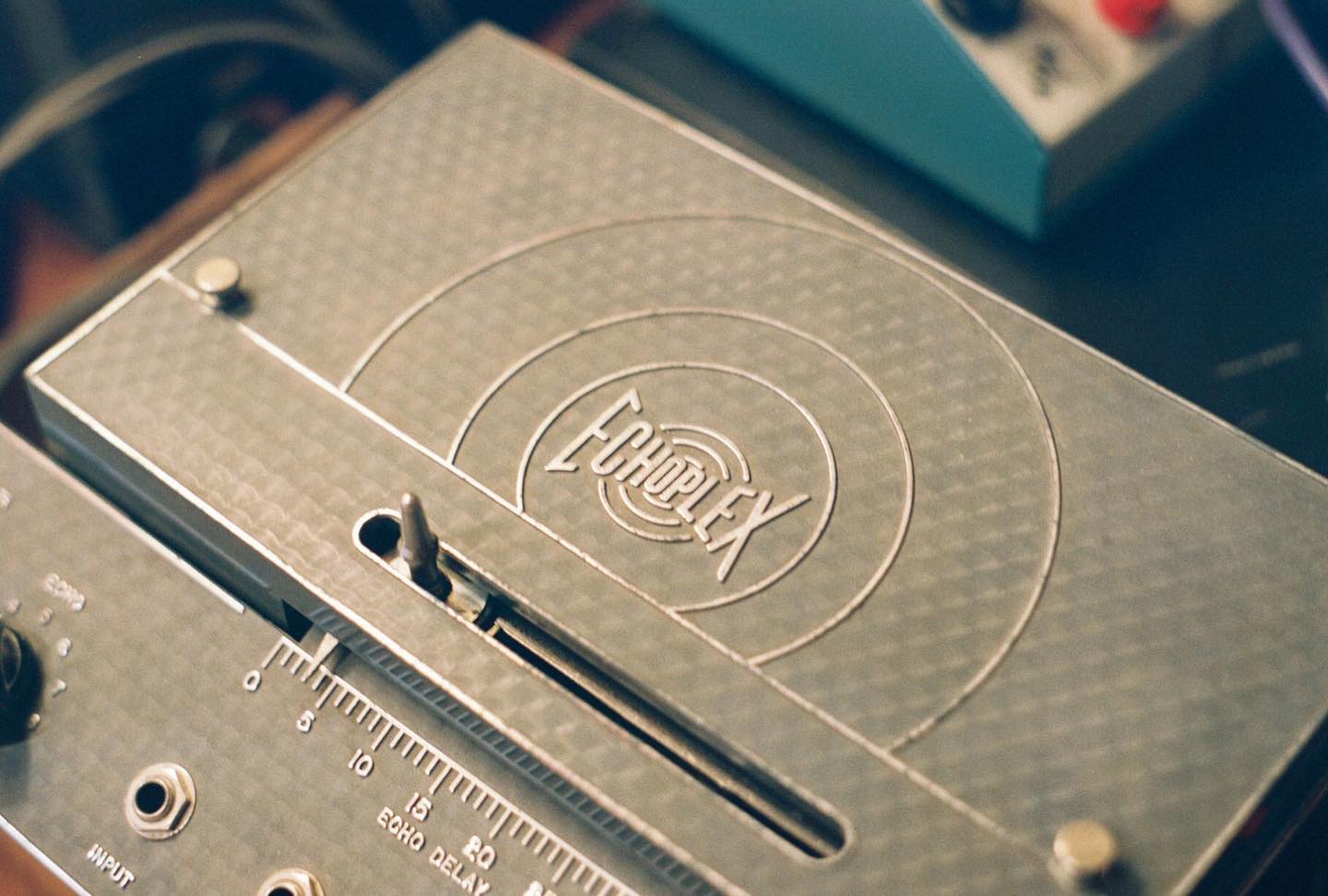 #Maestro #EP3 #Echoplex #tapedelay
📷 @ange_gamine
.
.
.
.
.
#recordingstudio #dentontx #dentonmusic #dfwmusic #vintageaudio #vintagerecording #analogrecording #analogaudio