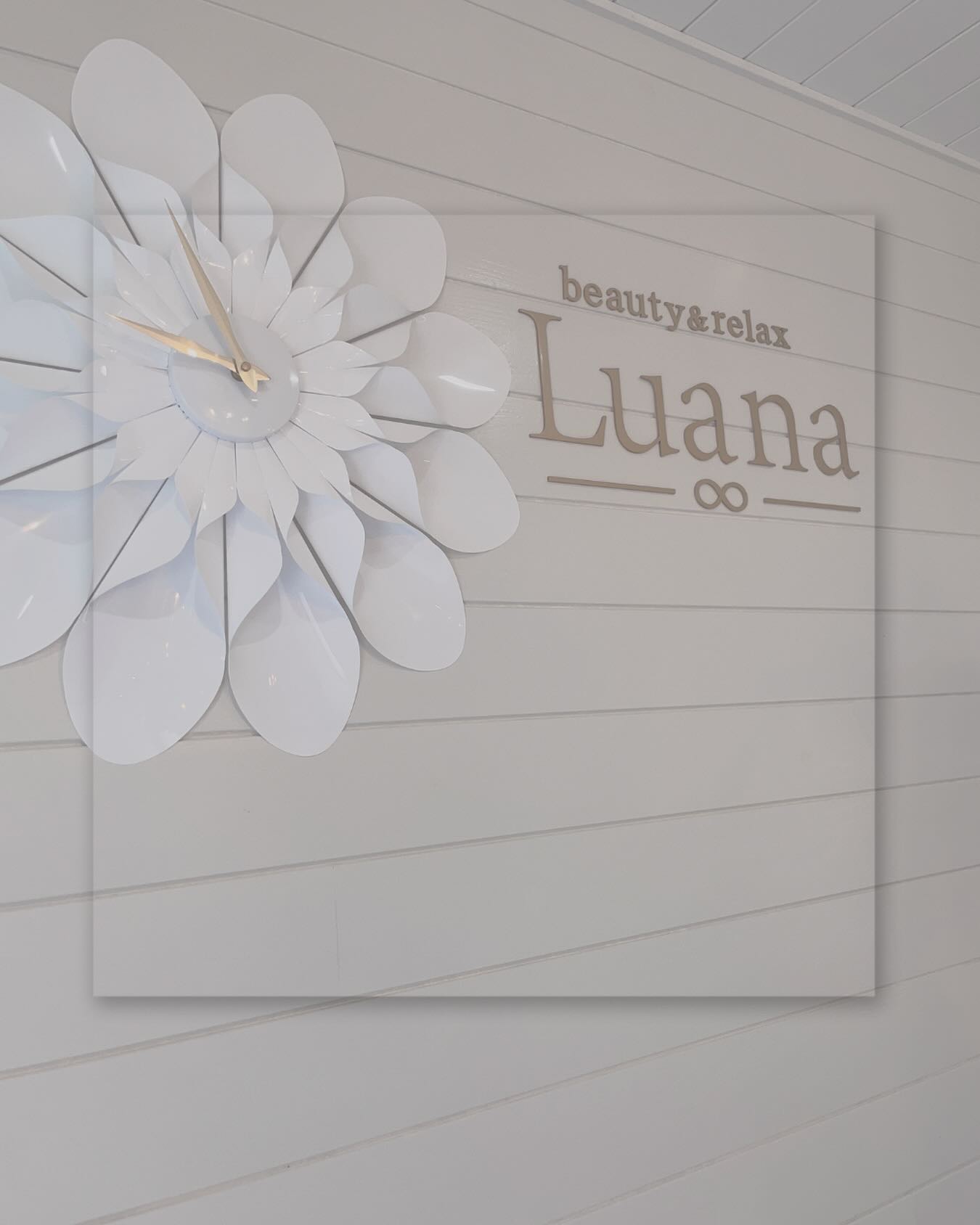 ママらしく
大人らしく
女性らしく
あなたらしく
って、らしく・らしさを使えば使うほど、自分の魂の核みたいなところを、ぼやけさせてしまってないかな‥
『らしく』って言葉、使いやすいし都合がいいですよね。
でも、都合よくすることで、ズレが生じてる気がします👀
ちょっと前まで、『自分らしく』って大切って思っていたけど、『らしく』はいらなくて、
ただ、ただ『自分』がいい❤️
自分を知る。
自分の言葉を発する。
自分を表現する。
自分の人生を生きる。
自分を生きる。
『らしさ』じゃなく、『本当(自分)』で
もっと軽やかに、もっと自由に♡
#あなたの価値
#自分
#エステサロン
#美を通して
#綺麗の先に