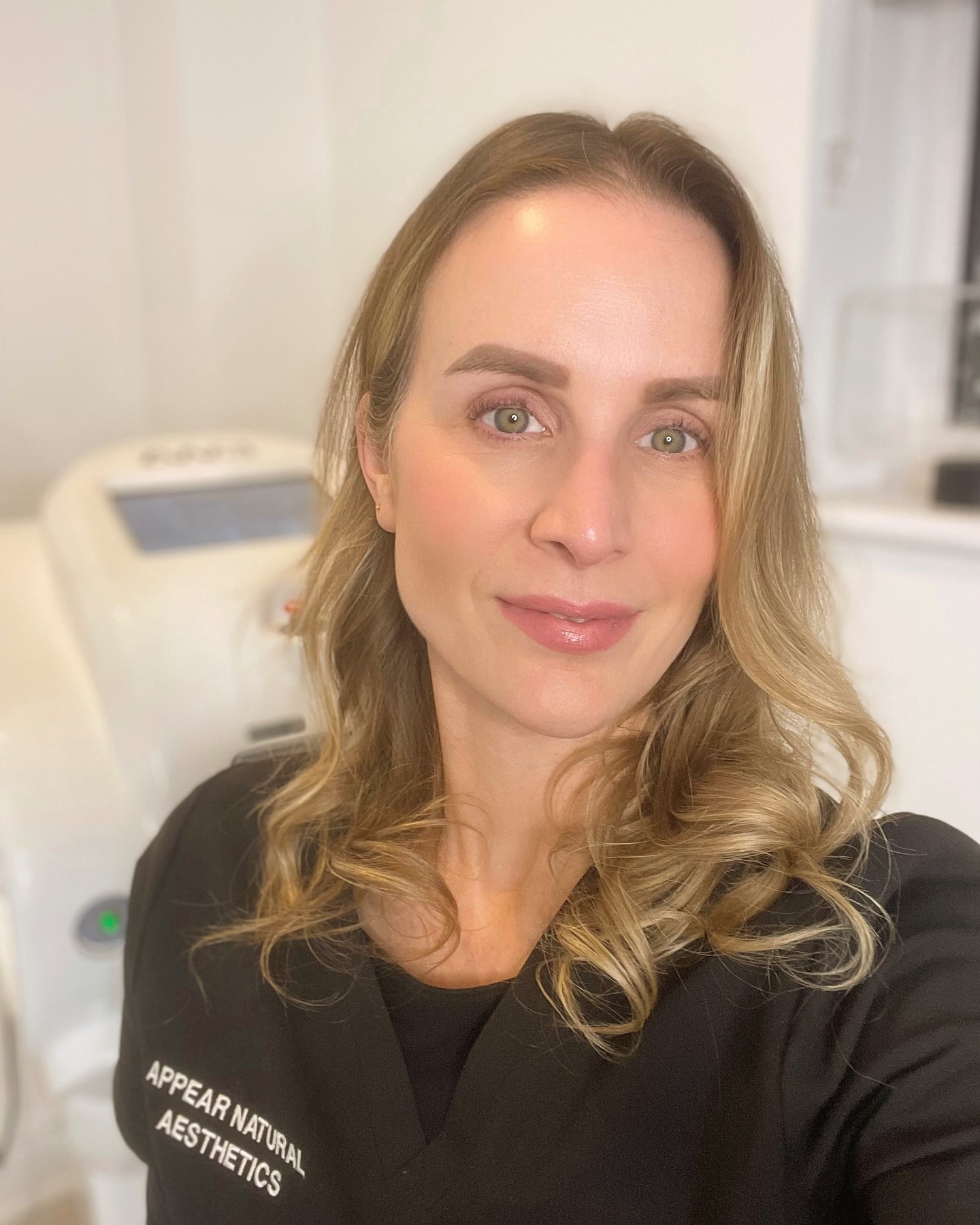 .
âšHappy New Year & all that jazz! Fantastic first day back in the clinic seeing 13 lovely clients.
Just a reminder of the treatments I offer;
ðªCryotherapy to remove unwanted skin lesions
ðªLaser Hair Removal
ðªLaser Tattoo Removal
ðªCarbon Laser Facial
There couldnât be a better time to get started on your new treatments.
Please feel free to get in touch to find out more about the services on offer or check out my website -
www.appearnaturalaesthetics.com
I look forward to welcoming more of you in 2025!
ððµðªð²ð»ð® â¡