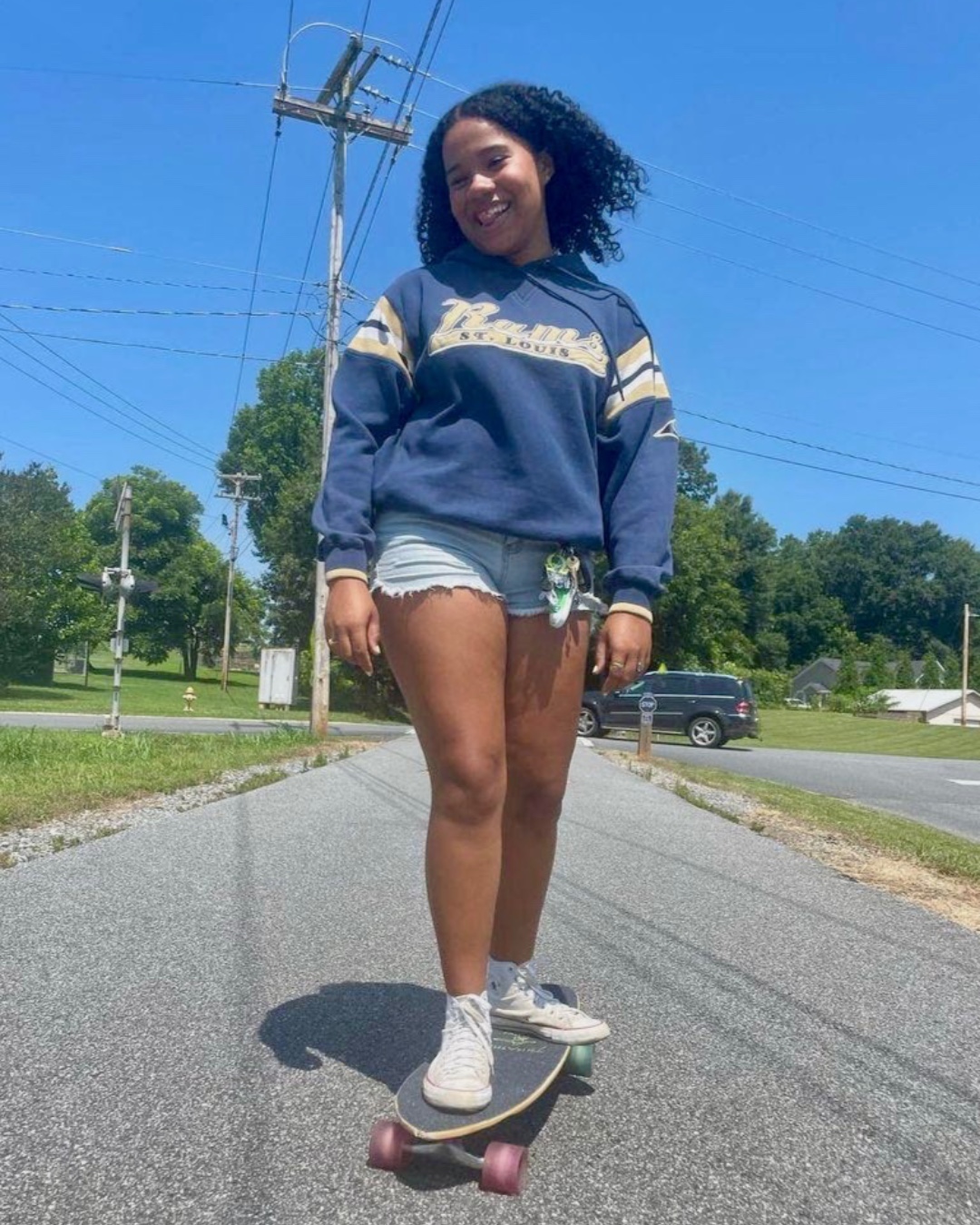 There's lots of #WaysToRide the TBRT - road bike, cruiser, e-bike, scooter, e-scooter, roller skates, recumbents...and skateboards! Skateboarding is our #FriendofTBRT Amaka's favorite way to cruise the trail, exercise and unwind with friends.
"The TBRT is a an easy place to meet friends and hang out," she says. "It's close to school, and close to town if we want to eat or shop. There's always an entrance close by wherever I'm at. It's a nice break from clubs and school to come and clear my head."
Amaka also loves to get outside and be close to nature. Her friends enjoy skateboarding too, or roller skating. What are your favorite #WaysToRide the TBRT? Comment below!