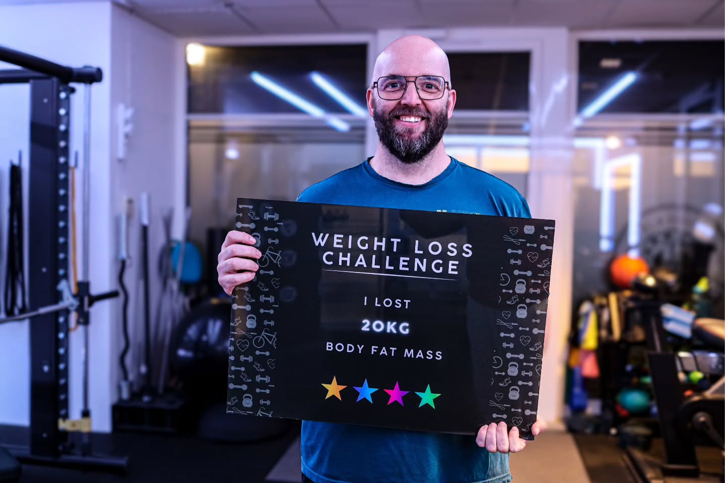 One year. That’s it..
365 days of showing up, choosing discipline over excuses, and trusting the process.
Phillip didn’t just lose weight — he rewrote his future.
- 23.9 kg gone
- 21.7 kg of pure fat
- Only 1.6 kg muscle lost — because this was done the right way.
This is what consistency looks like.
This is what patience looks like.
This is what happens when you believe in yourself even on the days it’s hard.
So proud of you, Phillip. This isn’t just a physical transformation — it’s proof of resilience, commitment, and self-respect. And honestly? This is only the beginning.
#ProudMoment #TransformationJourney #ConsistencyWins #FatLossDoneRight #OneYearStronger TrustTheProcess HardWorkPaysOff HealthOverEverything DisciplineEqualsFreedom LifestyleChange Inspiration WellDone