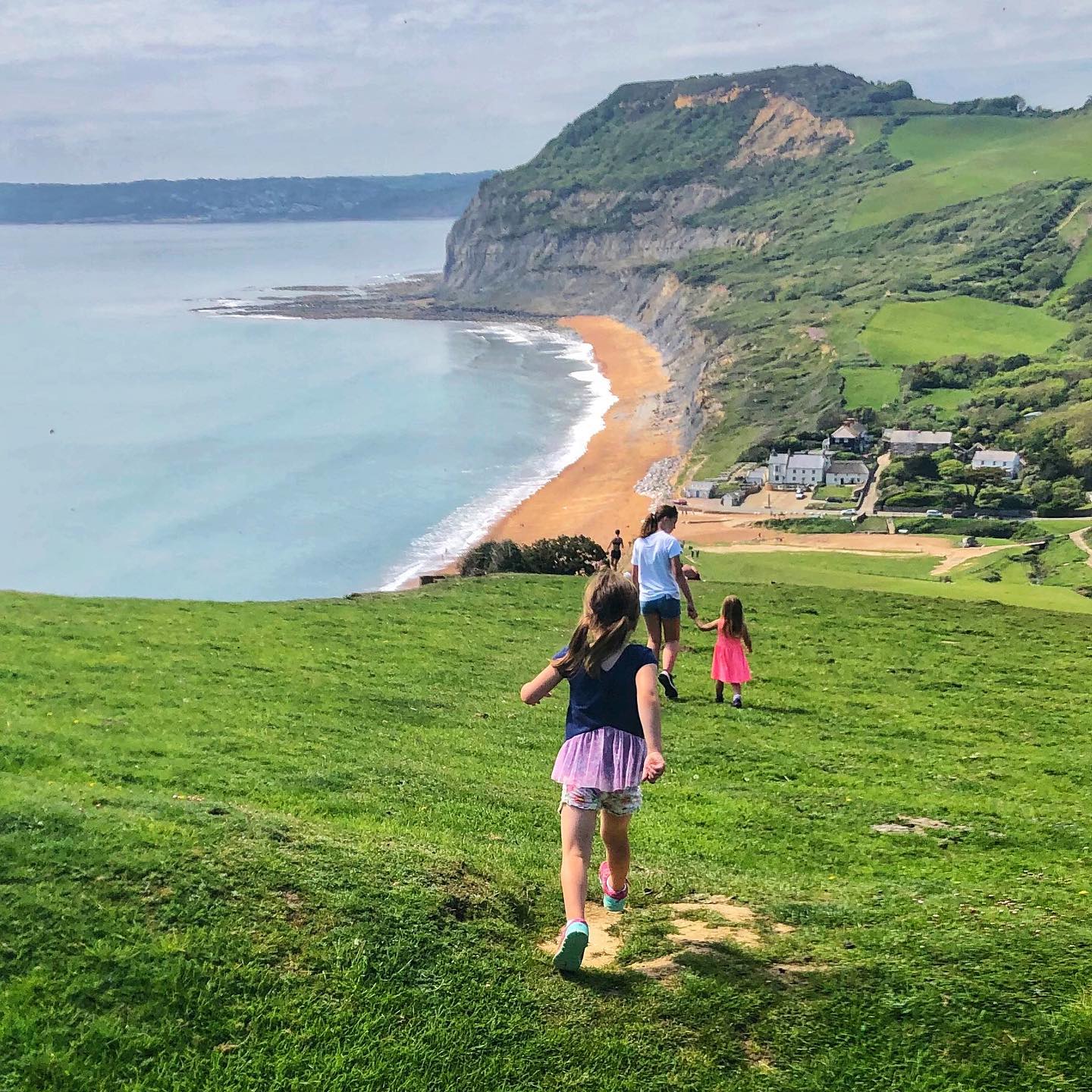 Late Availability: 2nd - 8th July, 2021!
Due to a cancellation we now have a five night stay available. If you would like to escape to the beautiful Dorset coast with family or friends please do get in touch at peter@symondsbury.com
#groupaccomodation #visitdorset #bridportlife #manorhouse #dorsetcoast #jurassiccoast
