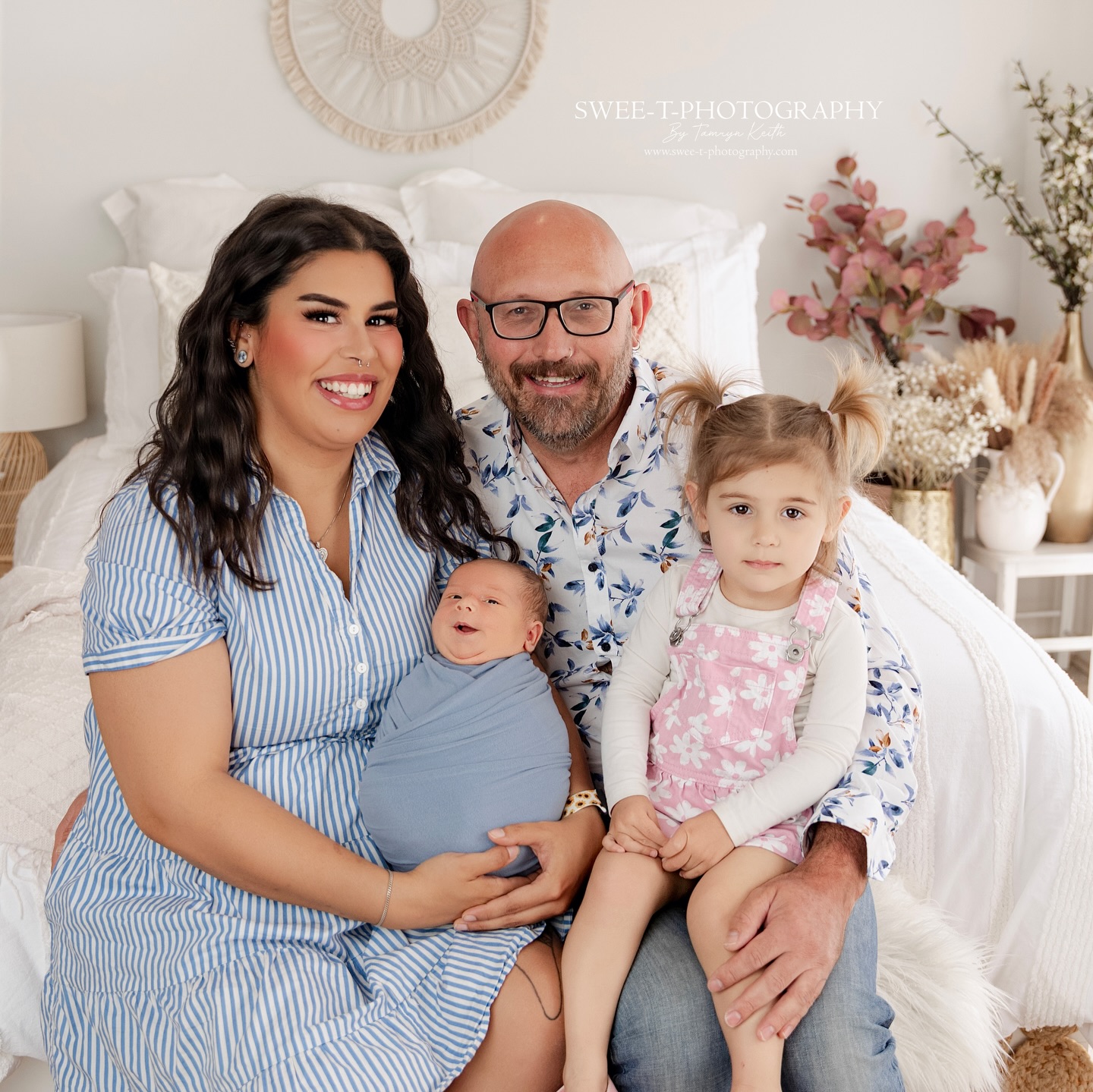 It’s such a joy to welcome Baby Lowan into the world—just like I did with his big sister, Allira 🤍
From tiny first cuddles to the love that fills a family, newborn sessions capture these precious beginnings.
Now booking newborn sessions through to September with Barossa’s trusted newborn specialist photographer.
Book here ✨
👉 https://www.swee-t-photography.com/newbornpricing
#barossanewbornphotographer #barossanewbornphotography #barossababyphotographer #barossafamilyphotographer #barossastudio