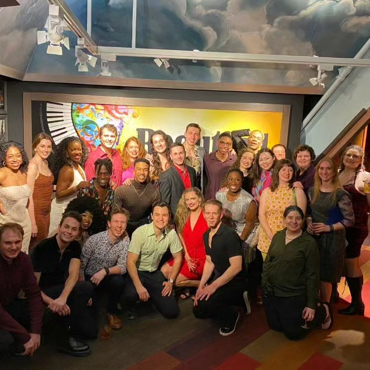 It's been some kind of wonderful putting on a show with this beautiful group 🎹🤩🎙️🧀 Happy closing to us!