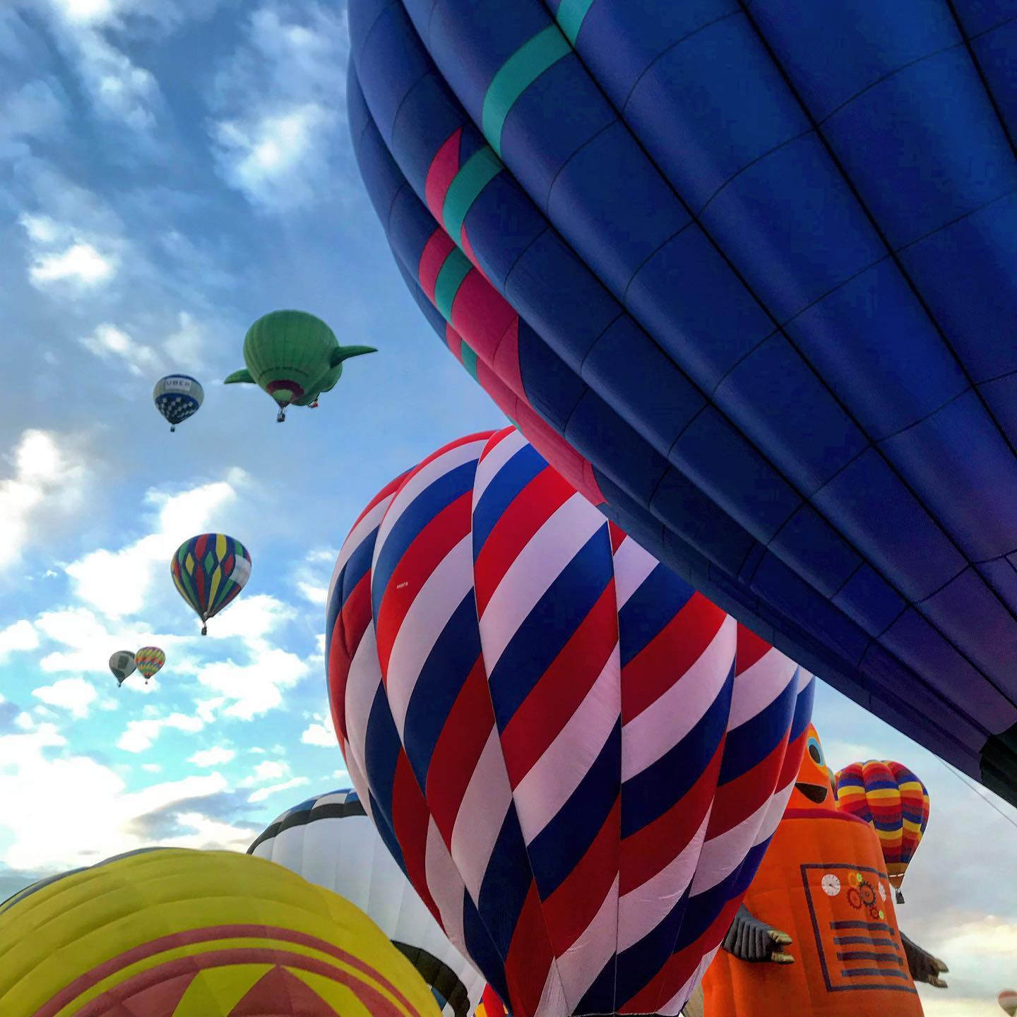 El tiempo pasa volando, cada día estamos más cerca de volver a viajar por México 🇲🇽 .
.
.
.
.
.
.
.
.
#vidamexico #mexico #mexicolindo #mexicagico #balloon #travel #mexigers #mextagram #mexicolors #befree #safetravel #mindtravel #colorful #travelphotography #travelgram #visimexico