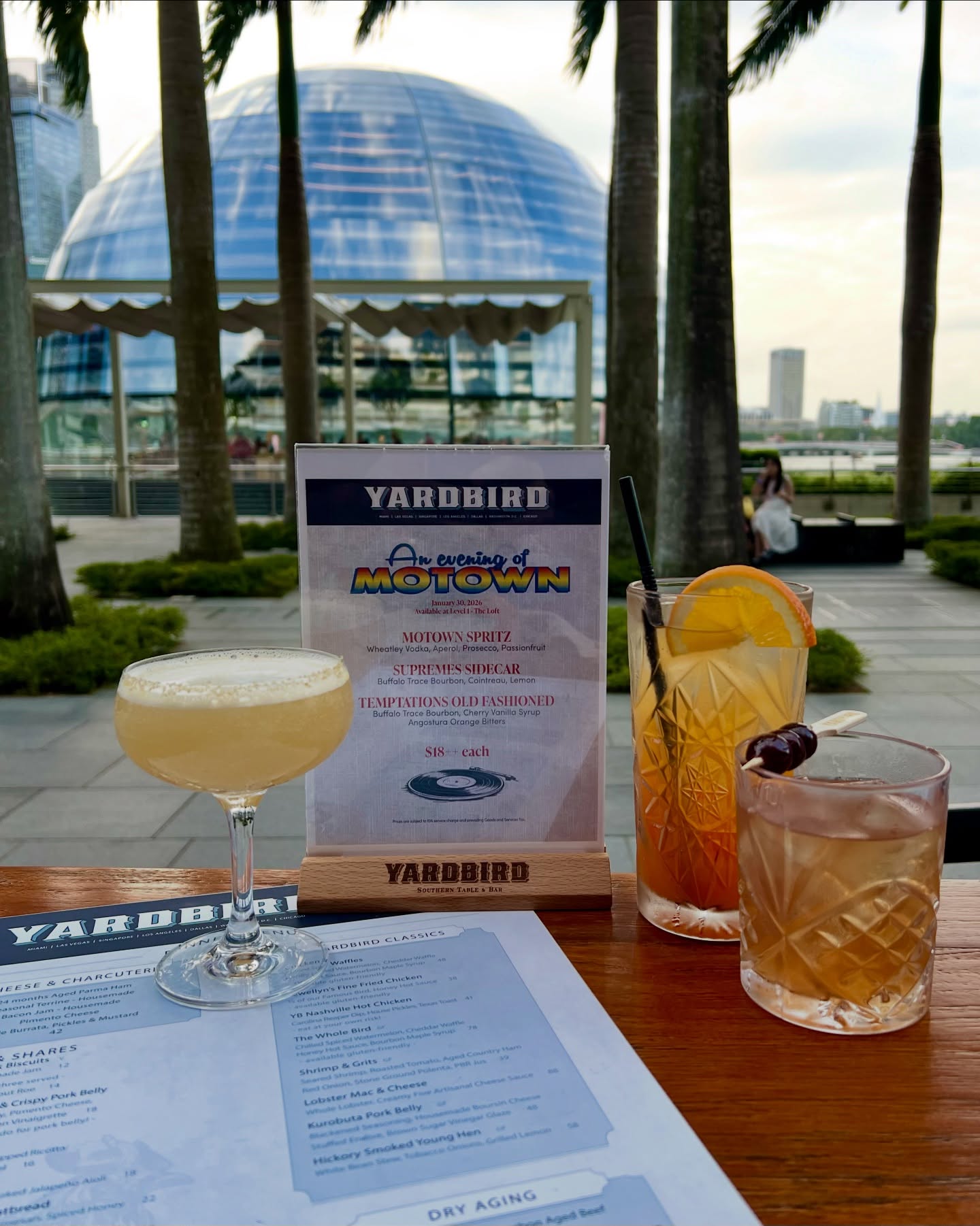 What a Friday night at Yardbird. The doors of The Loft at Level 1 were open, the weather was perfect, and the DJ was spinning all of the Motown classics to help set the vibe 🙌 An amazing evening with 3 delicious cocktails from the Yardbird team, featuring Buffalo Trace and Wheatley Vodka! And there are more music nights at Yardbird coming soon…