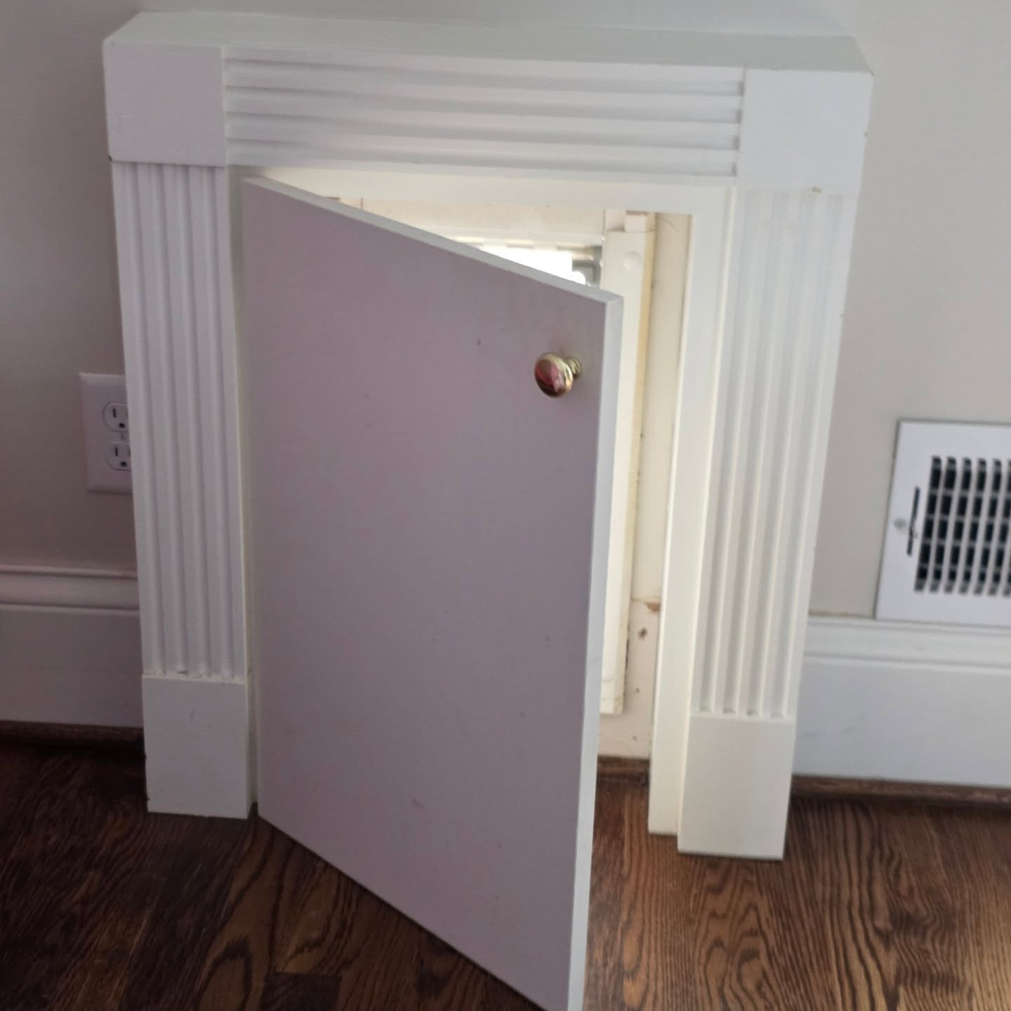Little Tuesday throw back when we raised-the-woof for this homeowner and their puppy pals with this doggie door detail!
Architecture can be fun, even for the furry fellas!