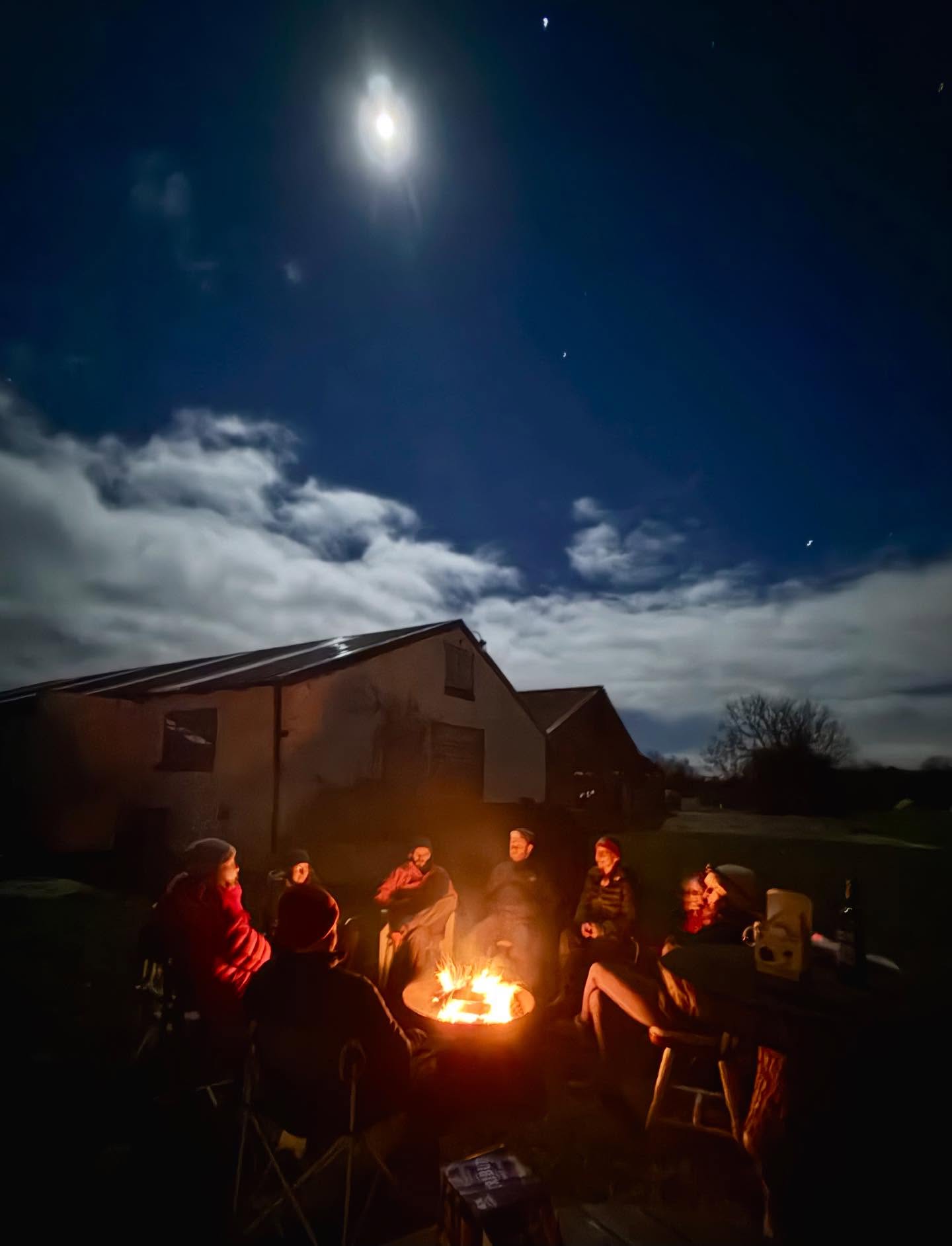 A great winters evening out under the stars together 🏕️✨🔥🍻🧡