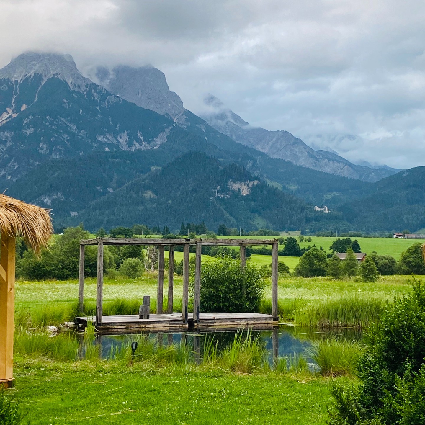 Beautiful Austria. Mindflow Expert 2023 Saalfelden. Asanas auf der Wiese. Auftanken. 360Grad. #einfachduselbst #mindflow #mindflowexpert #worklifebalance #