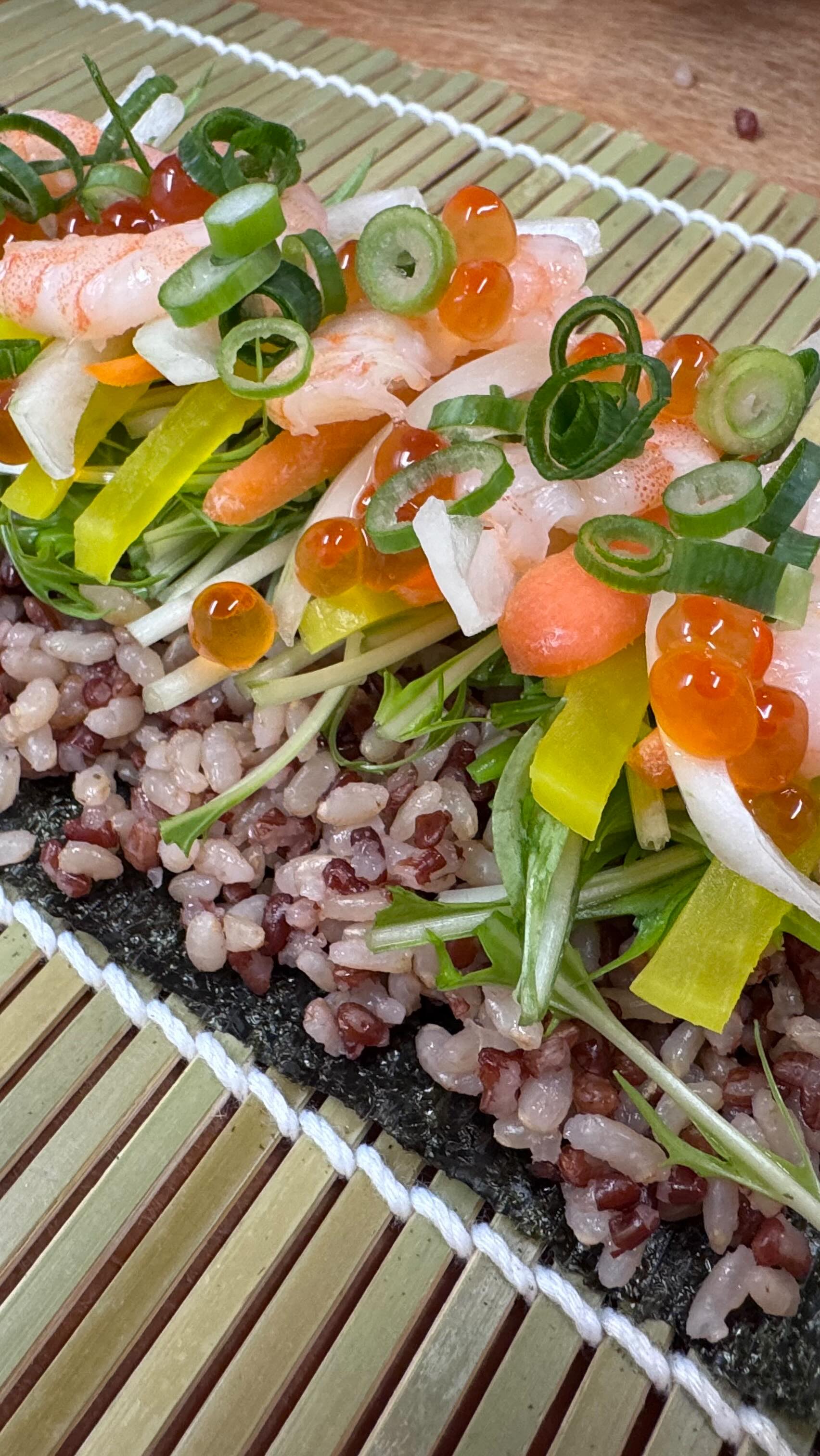 @gini.taste.of.life Original Recipe: Ehōmaki, eaten on Setsubun (3 February 2026) in this year's lucky direction, SSE, or 157º.
Ingredients include:
-Cooked organic brown and red rice blend
-Sheet of nori (seaweed)
-Ebi (shrimp)
-Ikura (salmon roe)
-Takuan (pickled daikon)
-Organic carrots
-Organic mizuna (Japanese mustard greens)
-Green onions, thinly sliced, as needed
-Organic onions
#cooking #Japaneseculture #goodluck #stiritupsunday #cookingwithgini #tasteoflife #toloriginalrecipe #quickandhealthyrecipes #ehomaki #setsubun #wintertospring #transition #節分 #恵方巻