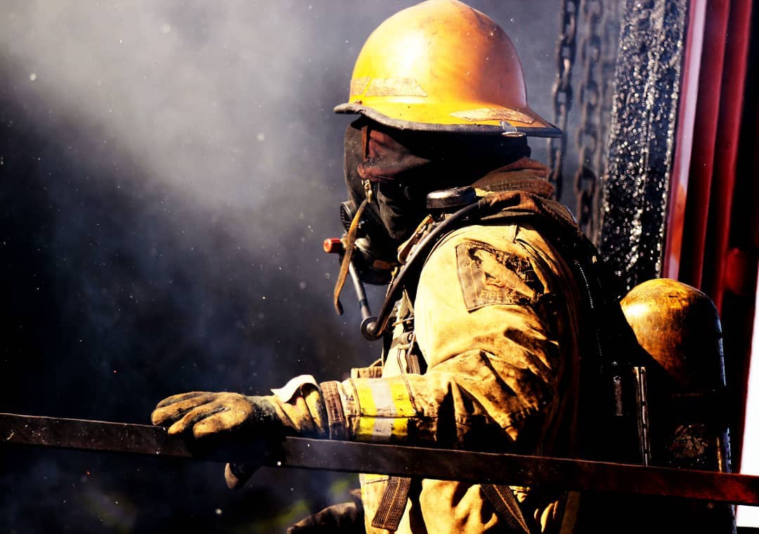 Y'all talk about the right place at the right time. When firefighters do their training they will set the inside of a shipping container on fire. This is after they set it on fire and were trying to clean it out. I think it turned out really well, what do y'all think?
#fire #firefighter #firetrainging #fireacademy #nationalfireacademy #fireacademyprep #firefighterswag #firefighterslife #firefighter_brotherhood