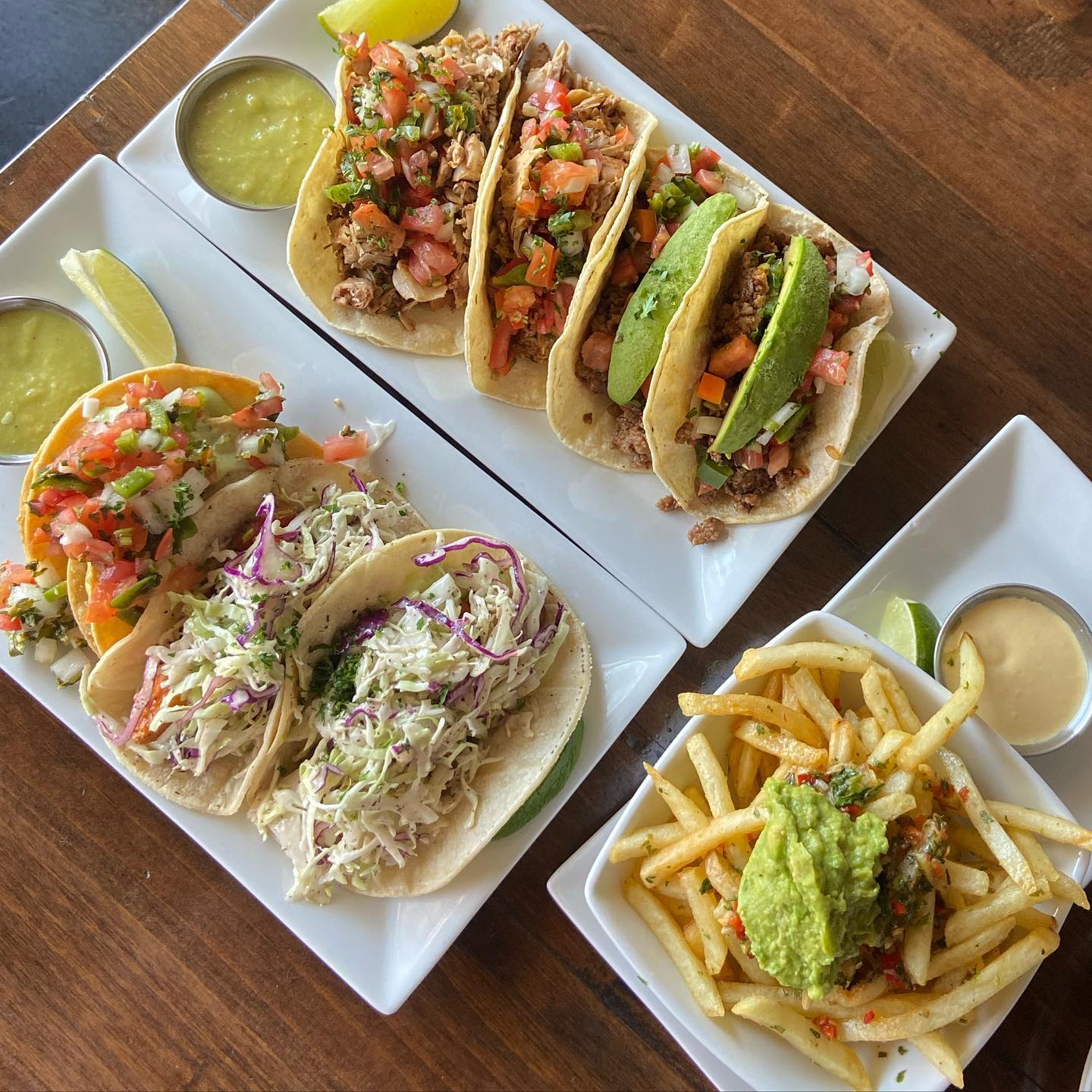 Chimichurri fries🍟 and the taco tray 🌮 first time from O’Cado. Definitely will be back again.
.
.
.
#vegan #tacos #lunch #losangelesvegan #vegancommunity