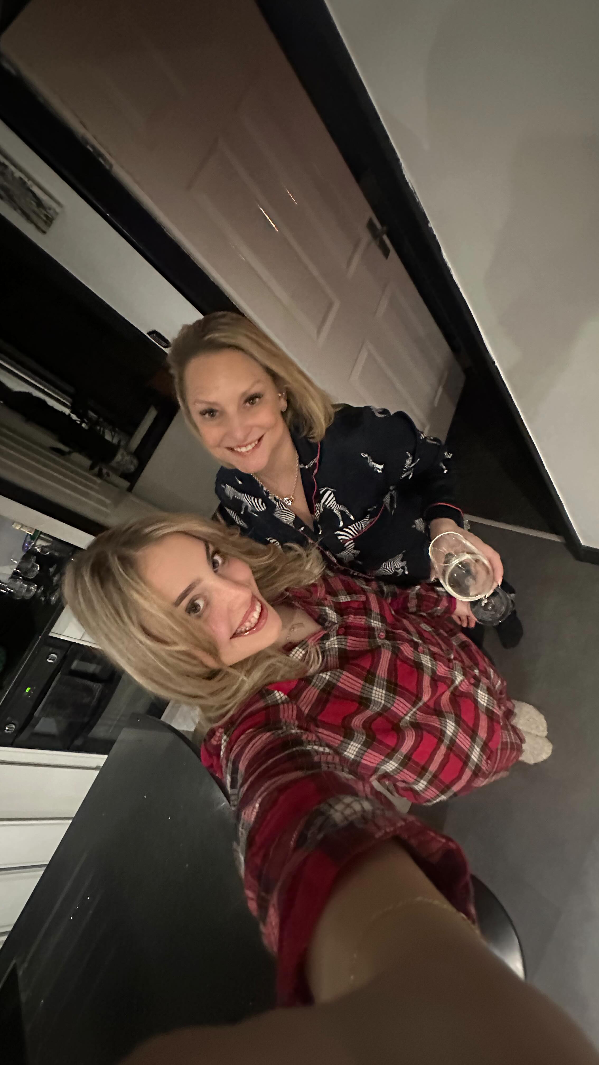 Who says pyjamas can’t be a look?💃🏼
Cozy nights, creative energy, and a team that loves what they do 🤍 That’s our salon culture.
We missed you girls @beautifybychloe @thepiercingbar_ @teeth_n_tatts @nailedbytors_ @radianceaesthetics_ 🪩🥂