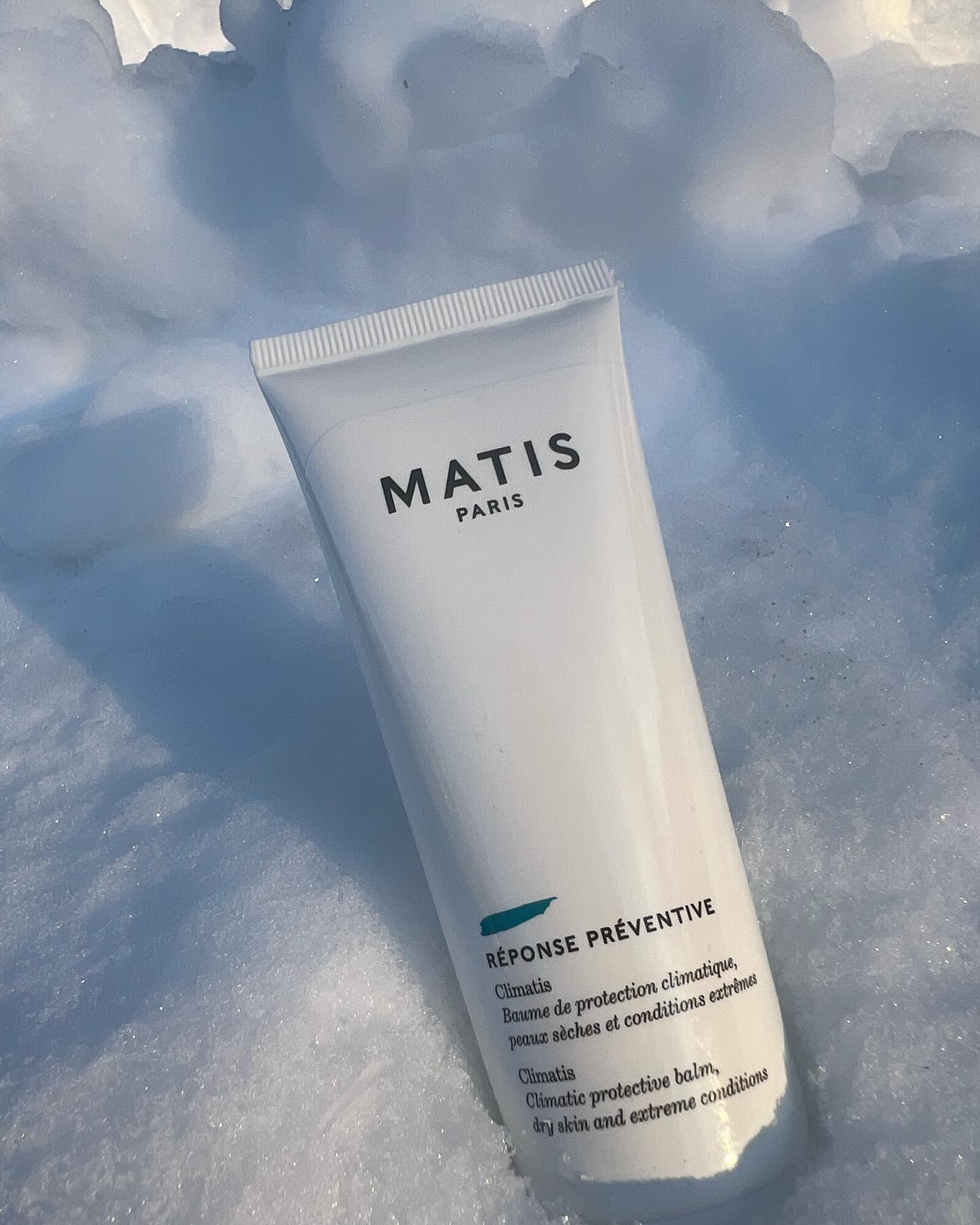 En friendly reminder om å beskytte huden din i kulden - gjelder store som små ❄️ Husk: påfør alltid vannholdige produkter 30 min før du går ut i kulden. Climatis er en pleiende balm som beskytter huden mot kulde og ekstreme klimavariasjoner. Kan også brukes på barn ♥️ Kom innom å kjøp med deg din krem til helgen 🫶🏻 kr 449.-
