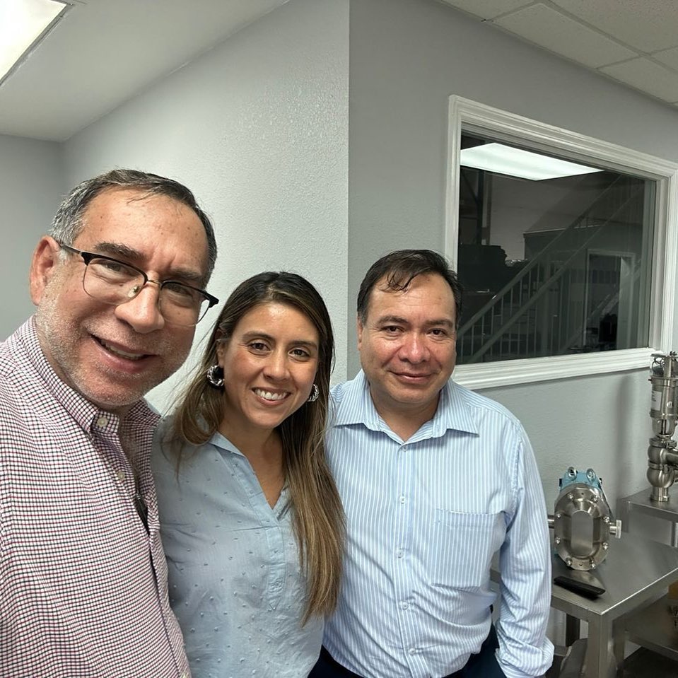 Our supplier SPX Flow visited us the last week in Miami. Thank you! #spxflow #waukesha #apv #miami #fluidhandlingsupport #usa #pumps #valves #homogenizer #heatexchanger