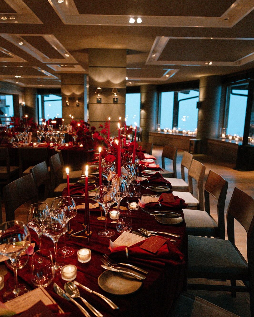 As daylight fades, something soft awakens.
Voices lower.
Eyes shine.
Hearts open.
Candlelight carries stories.
Of gratitude.
Of celebration.
Of belonging.
In these moments, time slows —
and presence becomes everything.
What moments would you like to hold onto a little longer?
→ Join our world of soulful celebrations @gaeadesignevents.
Planning, concept, design, stationery & florals: @gaeadesignevents
Rentals: @hussenzauber
Photography: @kuenzli.photography
Videography: @kuenzli.photography
make-up artist: @sinemyavsaner
musicians (wedding day): @feelgoodinc.ch
musicians (ceremony): @lemancellos
light & tech: @sparkevents_ch
#weddinggown #bridalgown #bridaldress #weddingfashion #mariage #weddinginspo #weddingflowers #weddingstyle #weddingideas #weddingplanning #weddingdecor #weddinginspiration #weddingplanner #weddingdetails #floraldesign #floraldesigner