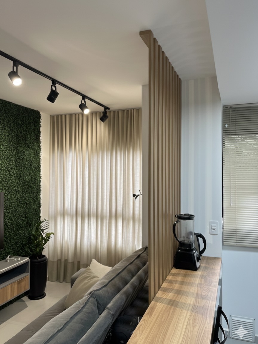 Você sabia que nem todo tecido é igual?
Trabalhamos exclusivamente com tecidos importados, desenvolvidos para oferecer:
✔️ maior resistência
✔️ melhor caimento
✔️ acabamento superior
✔️ durabilidade real no uso diário
É por isso que nossas cortinas têm outro padrão e entregam muito mais do que apenas aparência.
Após anos de mercado, aprendemos uma coisa: tecido bom se prova com o tempo.