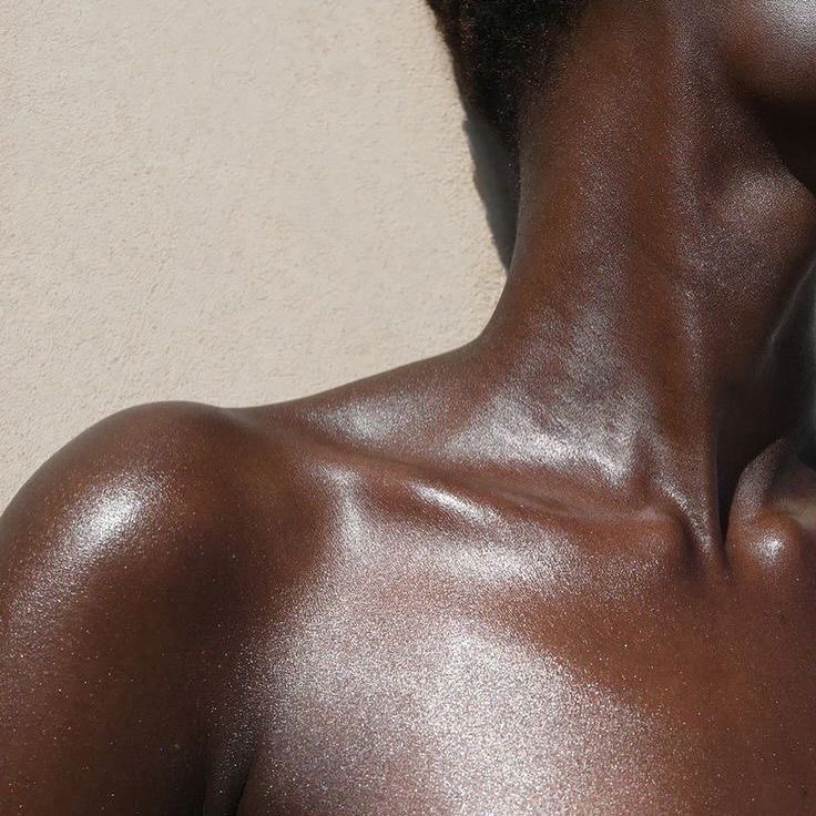 Prendre soin de sa peau, ce n’est pas la transformer!
C’est l’écouter. Lui apporter ce dont elle a besoin, avec justesse, équilibre et régularité.
Le Velouté Cacaoté,pour celles et ceux qui reconnaissent un soin pensé pour le confort de la peau.
#cotedivoire #Skincare #fypシ゚viralシ #skincarenaturel #cosmetics #orrouge #saintvalentin