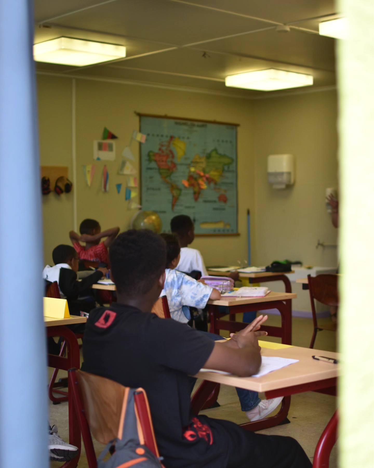 Na 3 onthaaldagen zijn onze Nederlandse lessen al gestart! 🤩
Wij hebben deze week veel blije gezichten gezien en al de eerste woordjes Nederlands mogen horen. Een geslaagde eerste week dus. 🩵