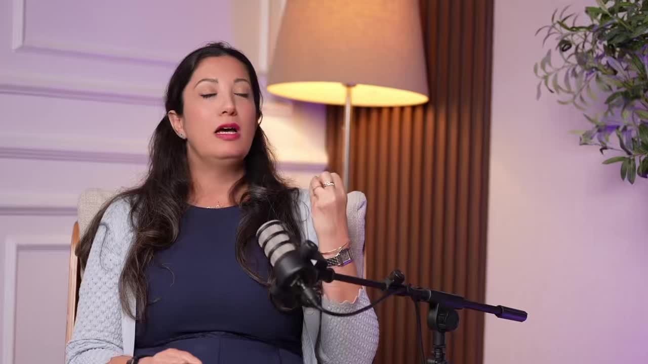 Does your child seem disconnected or uninterested in schoolwork?
In this episode, we explore relatedness, one of the core psychological factors that shapes intrinsic motivation, and why feeling connected and supported matters more than we think.
🎧 Listen now on our YouTube channel. Link in bio.