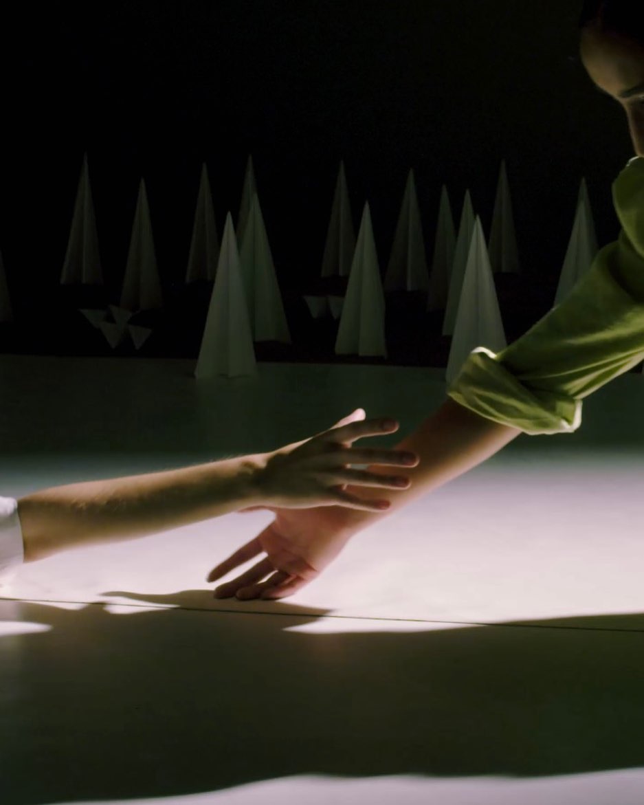 ‘Paper Mountains’ showing September 9th and 10th. One week away! Ticket link in bio.
So grateful for these incredible collaborators I get to make work with @stefannazarevich @shionskye @nasiv @sabinezoe_ @oblaco @eowynnenquist @micah__henry