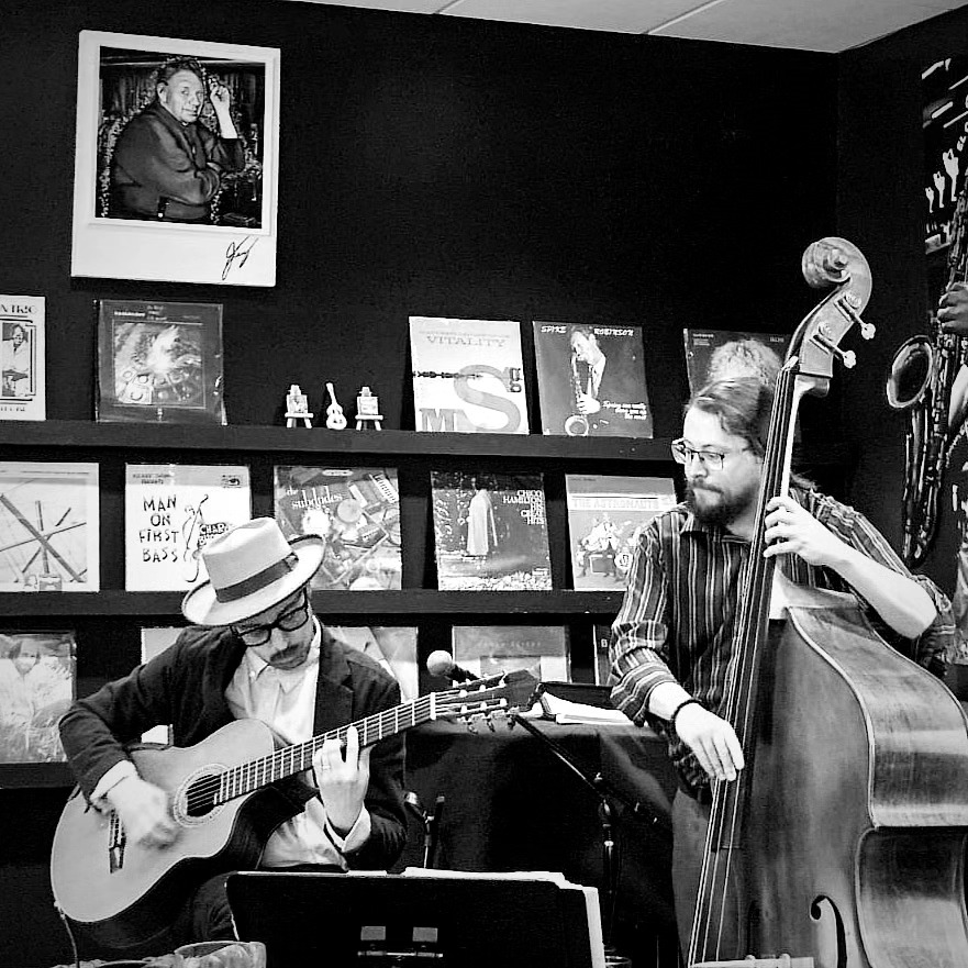 The Alex Trujillo Bossa Duo will be supplying the soundtrack at the Sunday Brunch Series @dazzle_denver
I'll be playing with these terrific musicians on the following Sundays:
2 sets: 10:30am & 12:30pm
6/23 w/ @eirikplaysbass
6/30 w/ Wilson Luellen
7/7 w/ @stringsandstrangs
#denverjazz #bossaduo #harvestguitars #dazzledenver
#jobim #livemusicdenver #scrambeeeggs #jazzhang