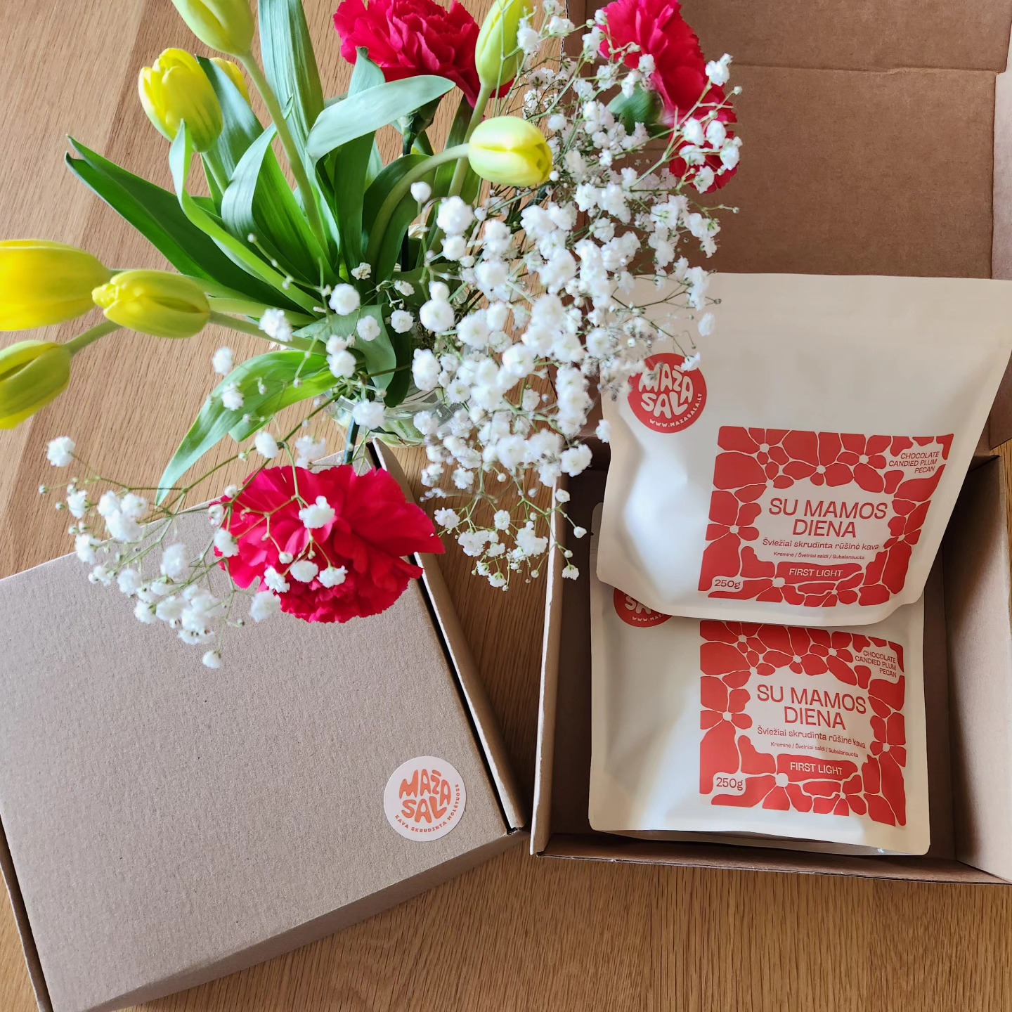 Sulaukėme nemažai užklausimų išsiųsti mūsų Mamos dienai skirtos kavos tiesiai mamai į namus. Džiaugiames galėdami prisidėti prie tokios idėjos ir žinome, kaip tai svarbu tiems kas net ir norėdami neturi galimybės aplankyti savo mamos šią dieną❤️
Šiandien pradėjome pakavimo darbus ir norime priminti, jog dar šiandien- rytoj užsakant, galime garantuoti, kad Jūsų siunta pasieks iki sekmadienio🌱
Užsakyti galima www.mazasala.lt arba susisiekus asmenine žinute 🌷
#mamosdiena