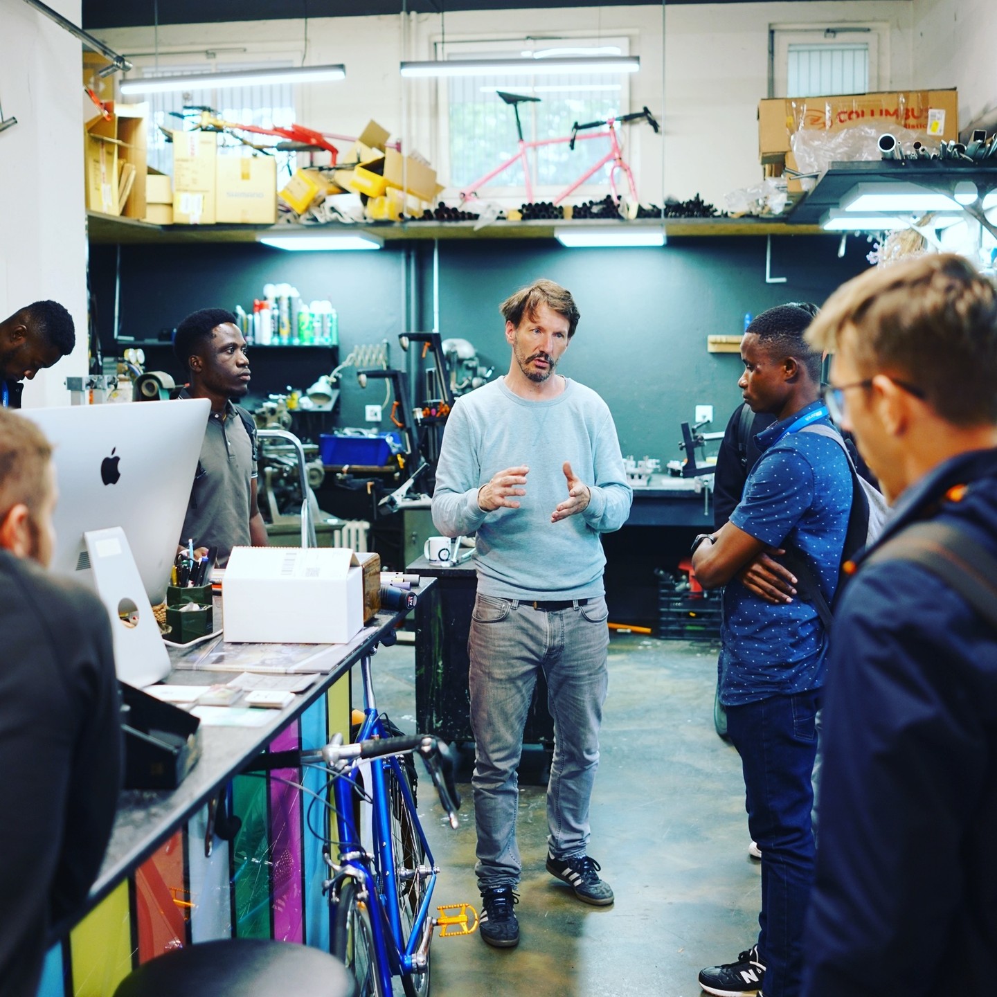 ...when I tried to explain the secrets of frame building to these eth students with my modest knowledge of English. I hope the students got the gist...