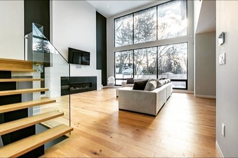 A study in quiet impact.
This custom concrete fireplace surround grounds the space with warmth, texture, and restraint—designed to feel architectural, timeless, and effortlessly modern. Where form meets function, and the room naturally gathers.
.
TorontoCustomHomes #GTAHomeBuilders #LuxuryHomeToronto #TorontoBuilders #CustomHomeDesign