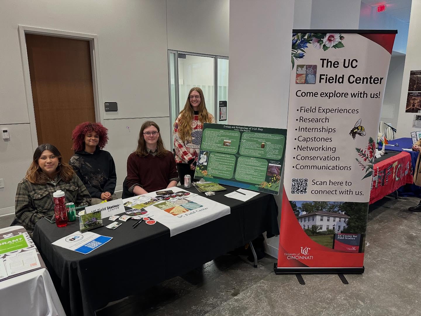 The Field Center students had a great time meeting everyone at the Campus Involvement Fair! Thank you to everyone who showed up! @ucengagingscience @ucsustainability
