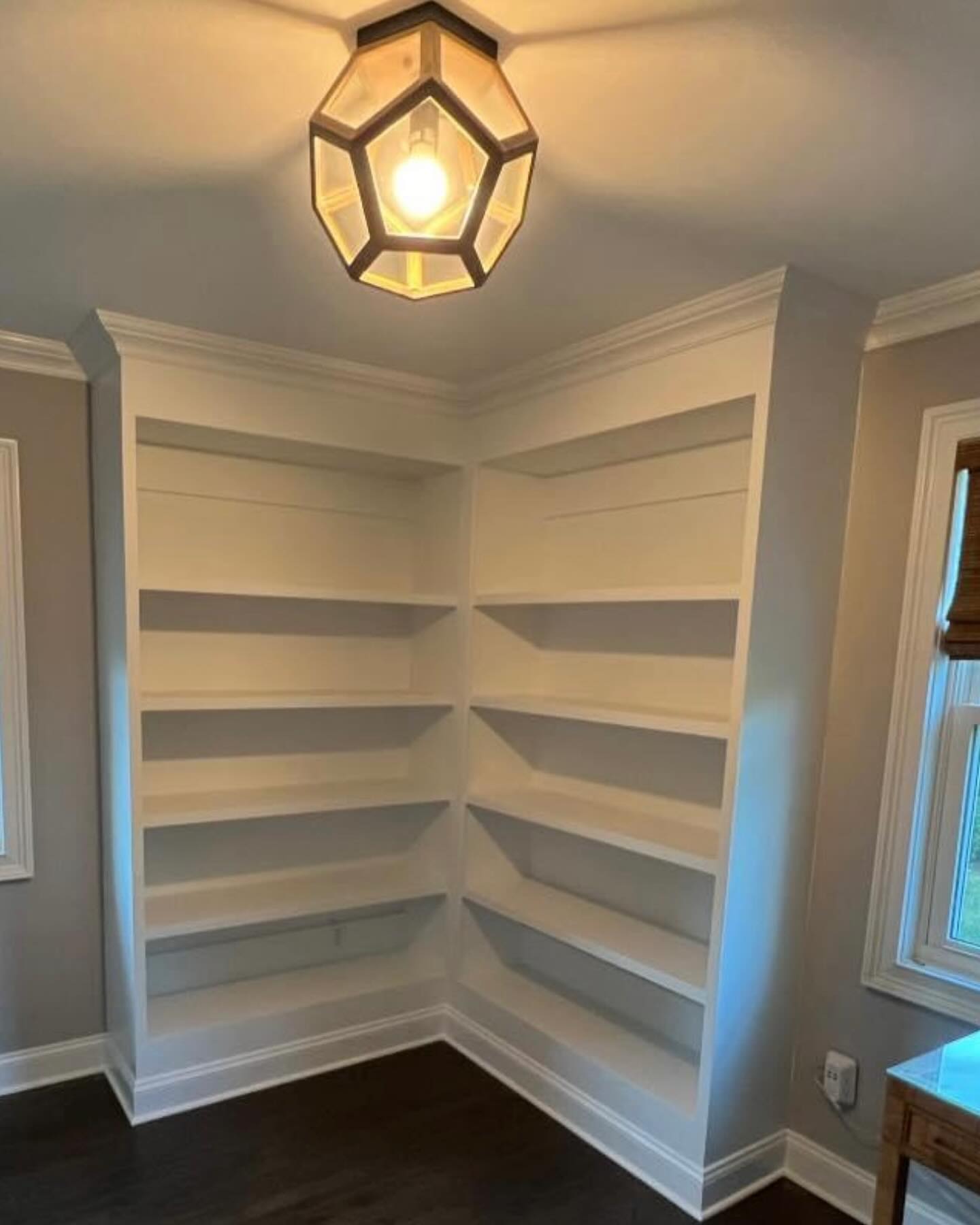 A couple of bookcases built to spec for a contractor
#elitemillworkllc #carpentry #shelving #crownmoulding #benjaminmoore #maple @robertsplywood
