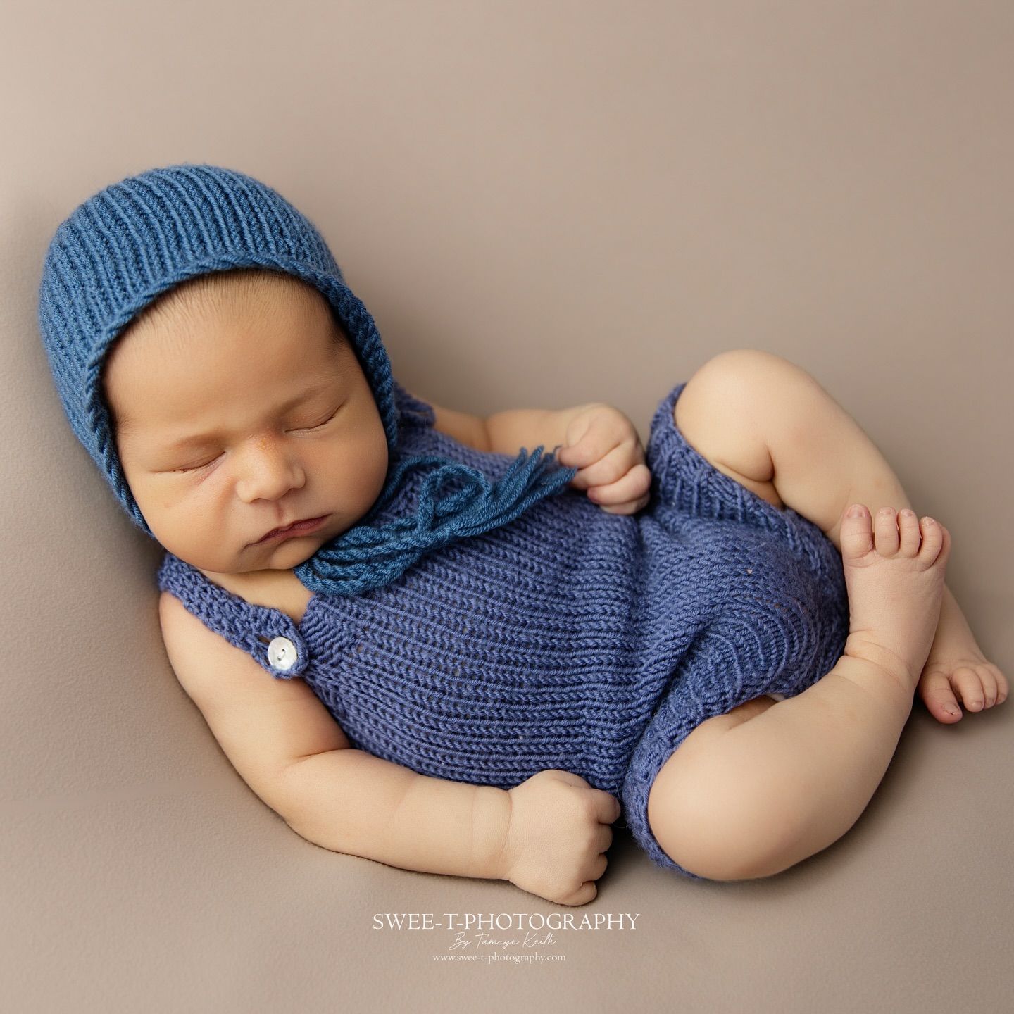 LOWAN - 10 DAYS
-🤩Expecting a little bundle soon? 👶
Don’t wait until bub arrives! Book now.
Newborn Bookings are now open right through to September 2026
Secure your session with Barossa’s trusted newborn specialist photographer and let’s create something beautiful together.
https://www.swee-t-photography.com/newbornpricing
© 2025 Swee-t-Photography Barossa’s Newborn Photographer
https://www.instagram.com/swee.t.photography/
www.swee-t-photography.com
#barossanewbornphotographer #barossanewbornphotography #barossababyphotographer #barossamaternityphotographer #barossastudio