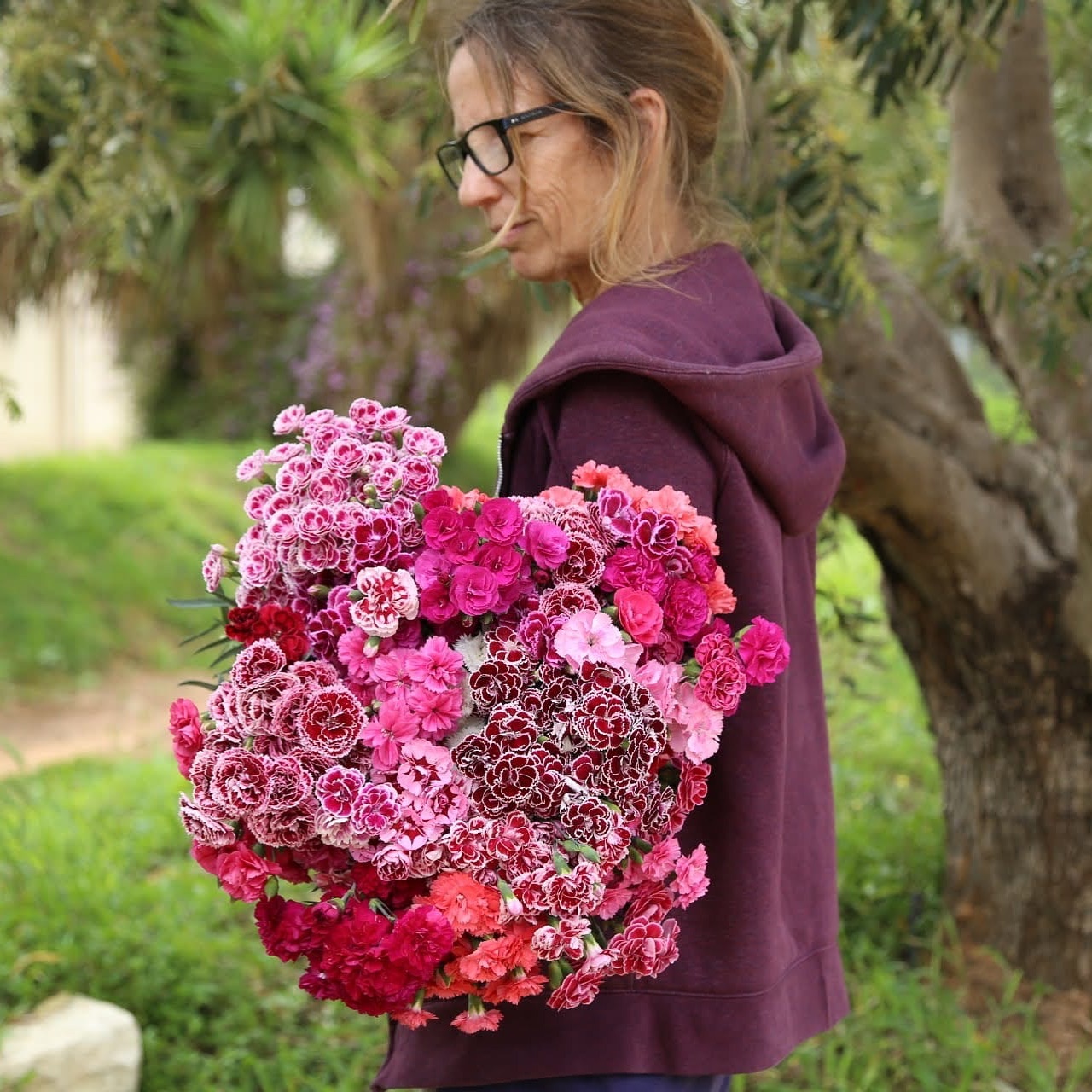 A mix bouquet from our pot varieties
.
.
.
.
.
#fun #instagramers #food #smile #pretty #followme #nature #lol #dog #hair #onedirection #sunset #swag #throwbackthursday #instagood #beach #statigram #friends #hot #funny #blue #life #art #instahub #photo #cool #pink #bestoftheday #clouds