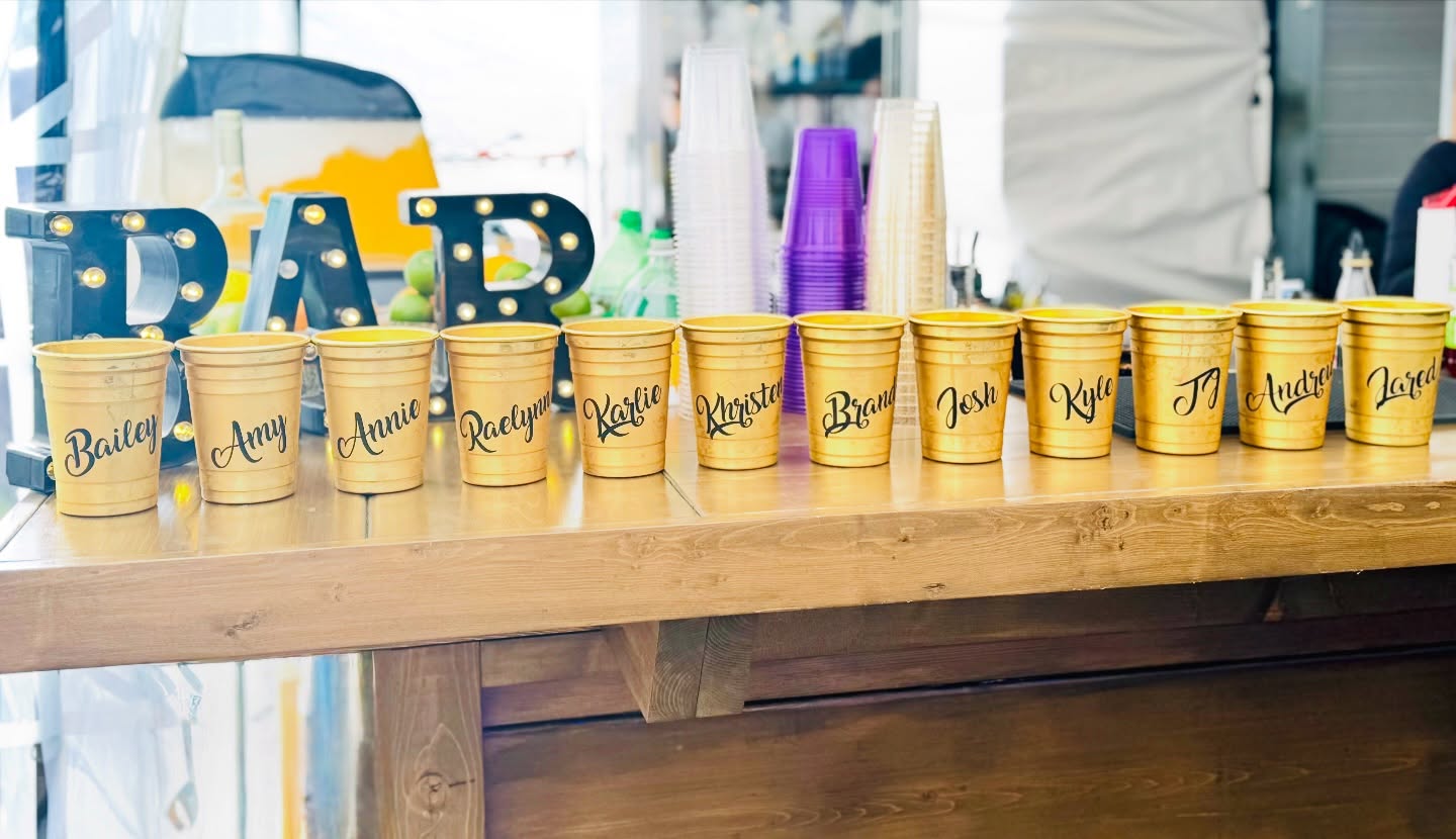 Brandon & Khristen had these custom cups made for their wedding party such a fun personal touch. #customcups #weddingparty #bar