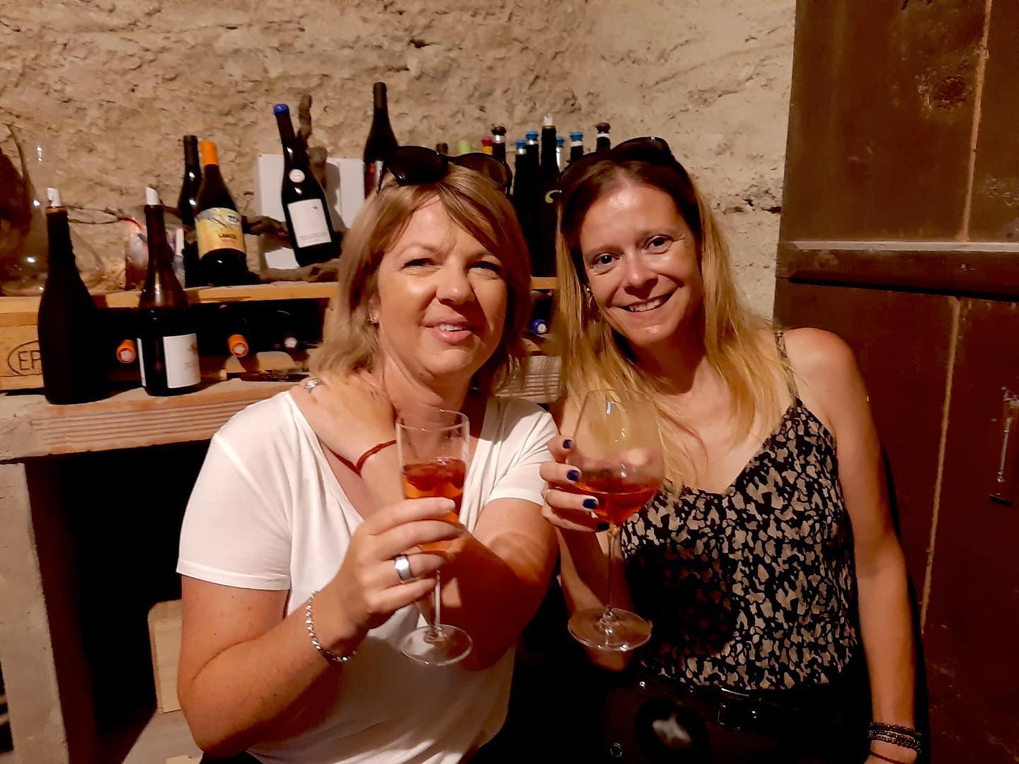 Pour mesdames la rose a du charme 🍷#vin #degustationalacave #gayvinssuisse