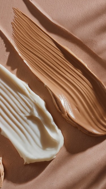 LaseMD Ultra is the ultimate skincare game changer 🫡
Minimal downtime, improves pigmentation, pores and overall skin clarification, this all-in-one laser facial is a fan favorite for a reason. Book at lingspa.com
.
.
.
#lasemdultra #ultralaser #laserfacial #nyc #acne