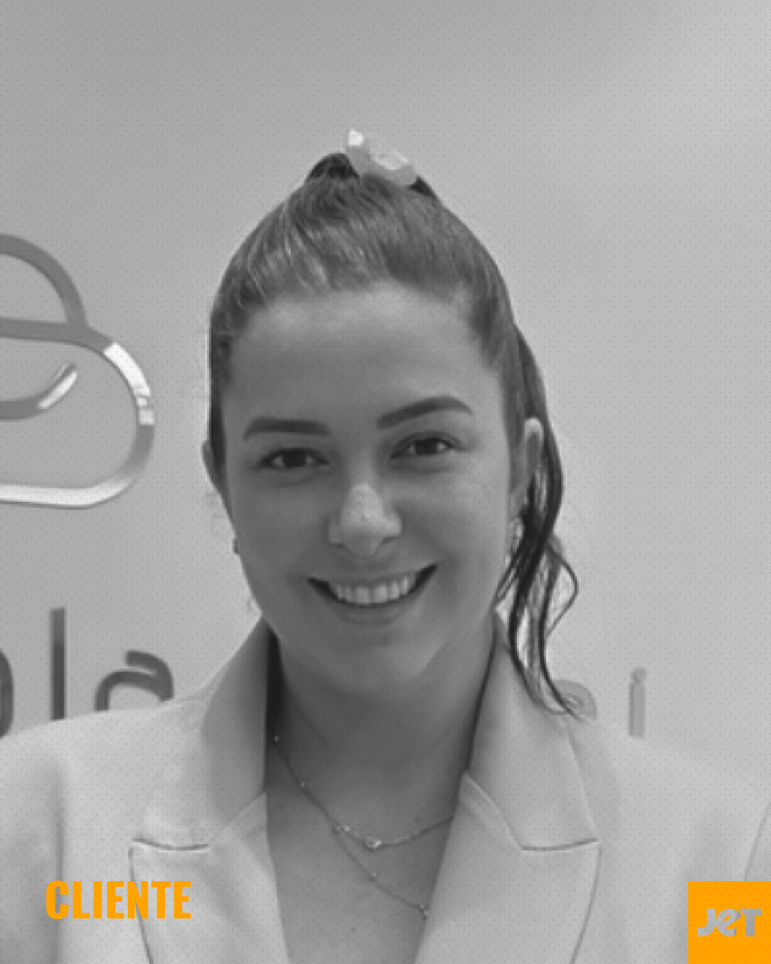 A Dra. Paola Delai construiu sua autoridade na odontologia com base em técnica, preparo e responsabilidade.
Para ela, estética não é improviso.
É planejamento, domínio e previsibilidade.
É esse tipo de profissional que escolhe crescer com estratégia.
Seja muito bem-vinda à JET, Dra. Paola.
Vamos potencializar essa excelência também no digital.
✨ E se você é um profissional que leva sua área a sério —
talvez esteja na hora de levar sua presença digital no mesmo nível.
📩 A JET caminha com quem busca padrão alto.