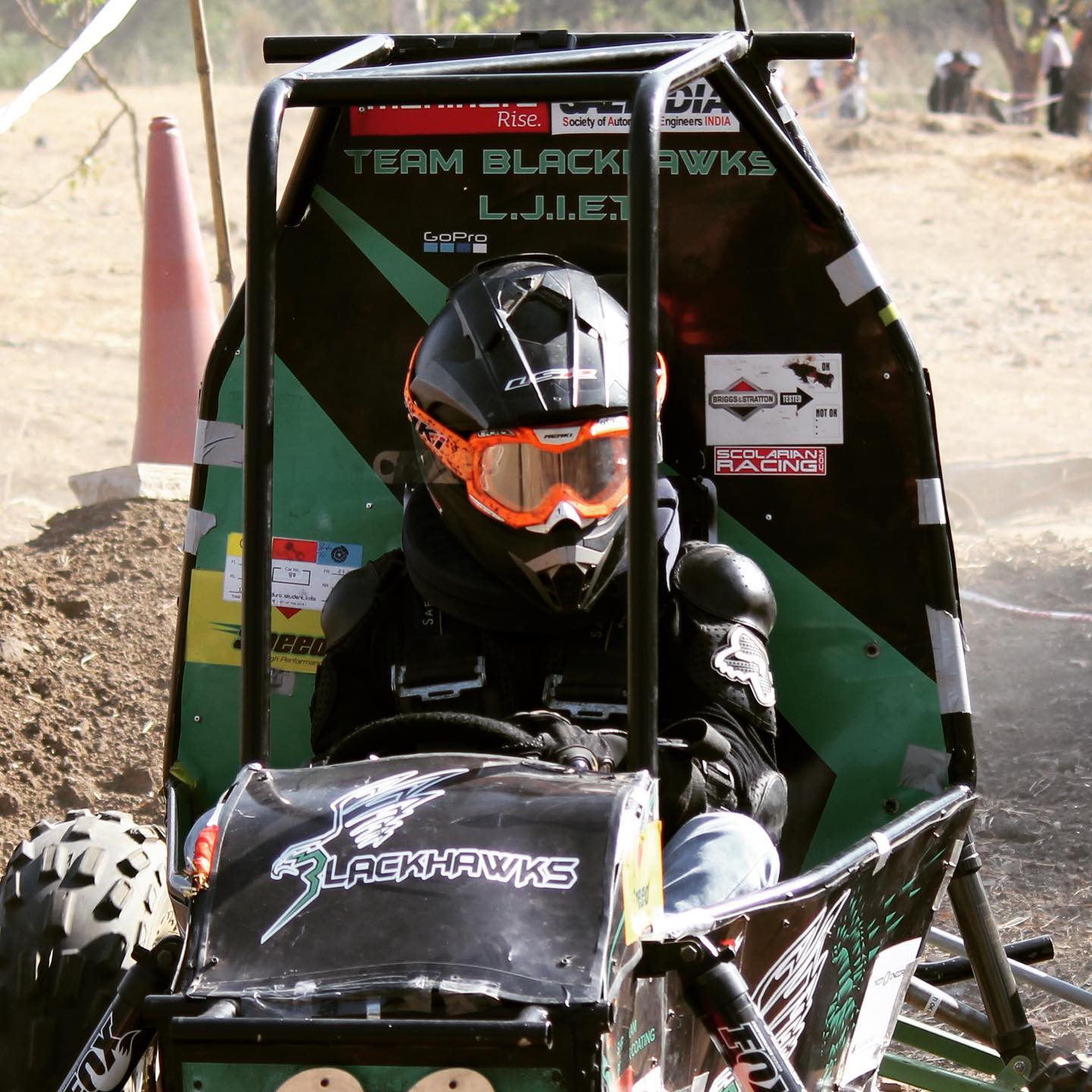 PC : @teamblackhawks_ljiet #scolarianracing #everymakerisawinner