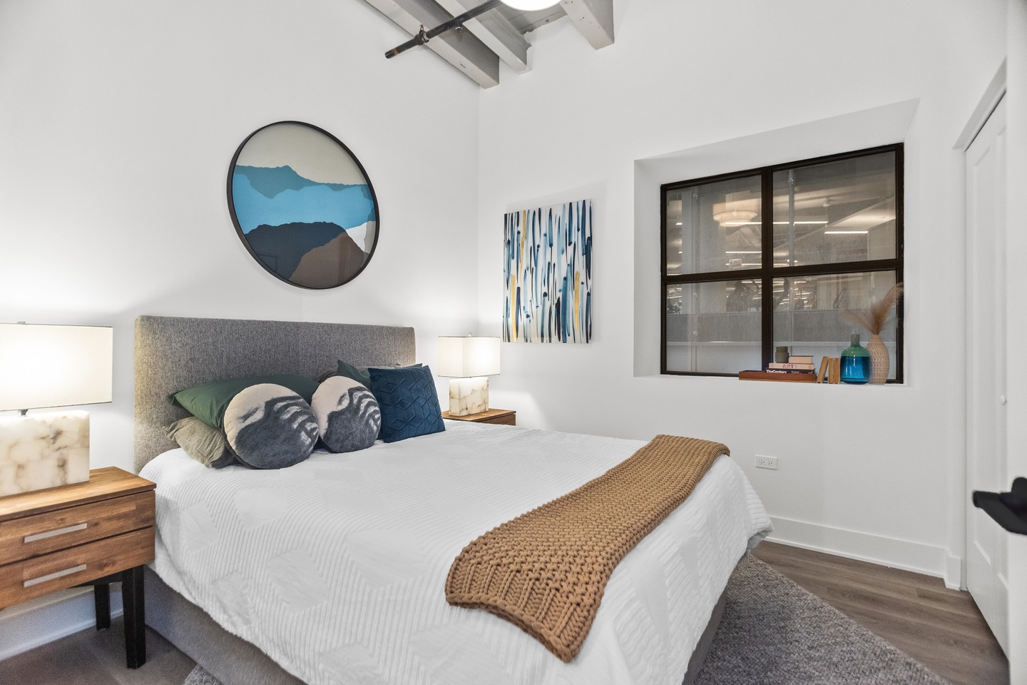 Loft bedroom goals 🤩 #loft #chicago #chicagorealestate #havenhomestager #chicagohomestaging #stagingworks #stagingsells #staging #homestaging