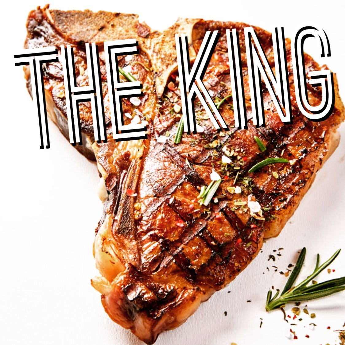 King of the BBQ
Abgehangene T-Bone Steak 🥩 in bester Qualität.
Bevor das leicht durchwachsene Steak des Rinderrückens vom unseren Metzgermeister in Scheiben gesägt wird, wird es nach dem Dry-Age Verfahren trocken gereift (12-15 Tage). 🔝
Anschließend verpacken wir jedes Steak einzeln vakuum.✔️ ☝️Die T-Bone Steaks erfreuen sich wachsender Beliebtheit,da durch den anhaftenden Knochen besonders saftige und zarte Grillergebnisse erzielt werden.
Sie sind der Star auf jeder Party. 🥳
Gönne Dir diesen Fleischgenuss.👈 www.uhlfleisch.de www.lieblingsmetzger.de
#lieblingsmetzger #uhlfleisch #schallsatdt #fleischessersindbessereliebhaber #bbglove #instafood #freiburg #yummy #foodlogger #handwerk #burgerlove #vommetzger #gönndir #t-bone