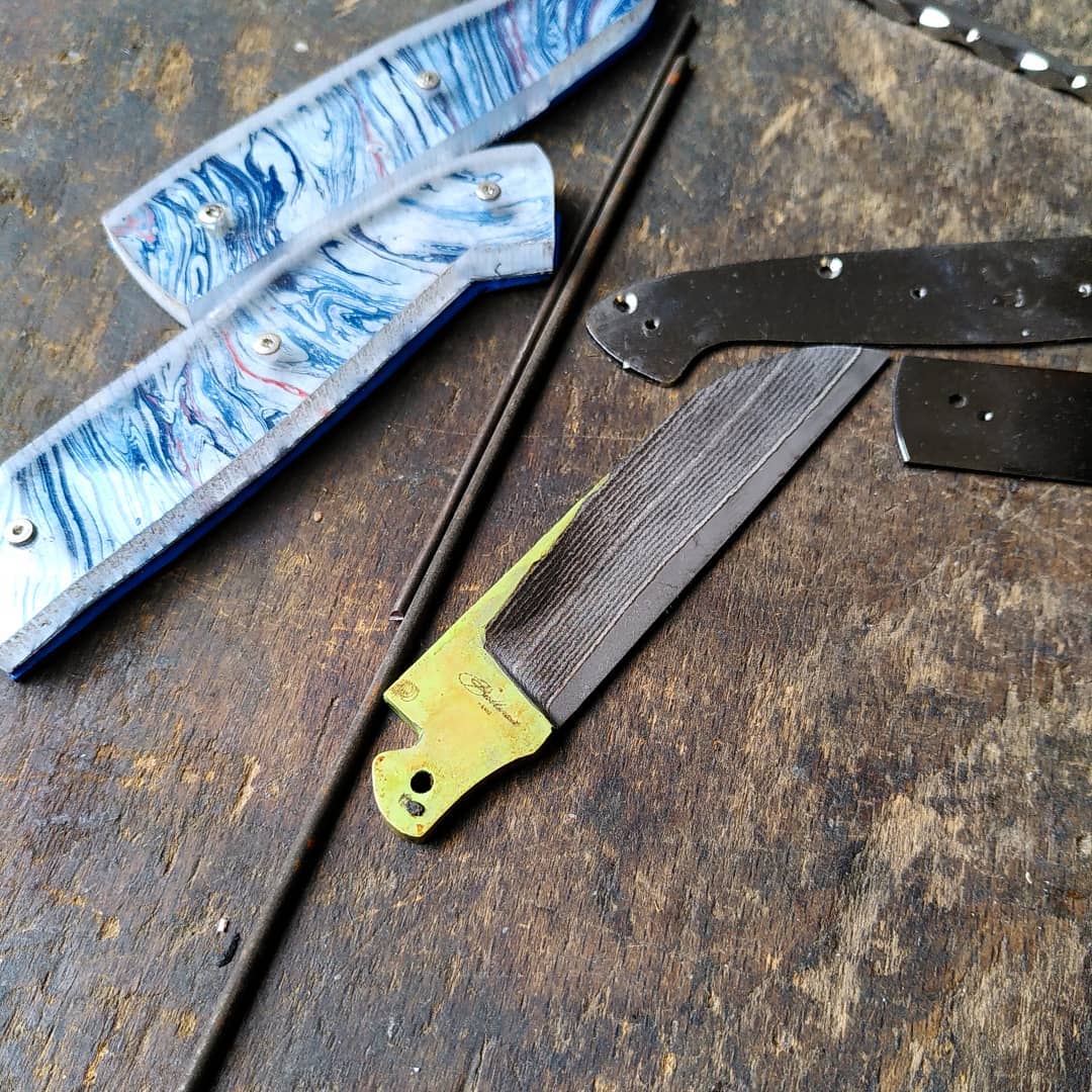 Roooh, il va être content le client avec cette belle lame Hulk....