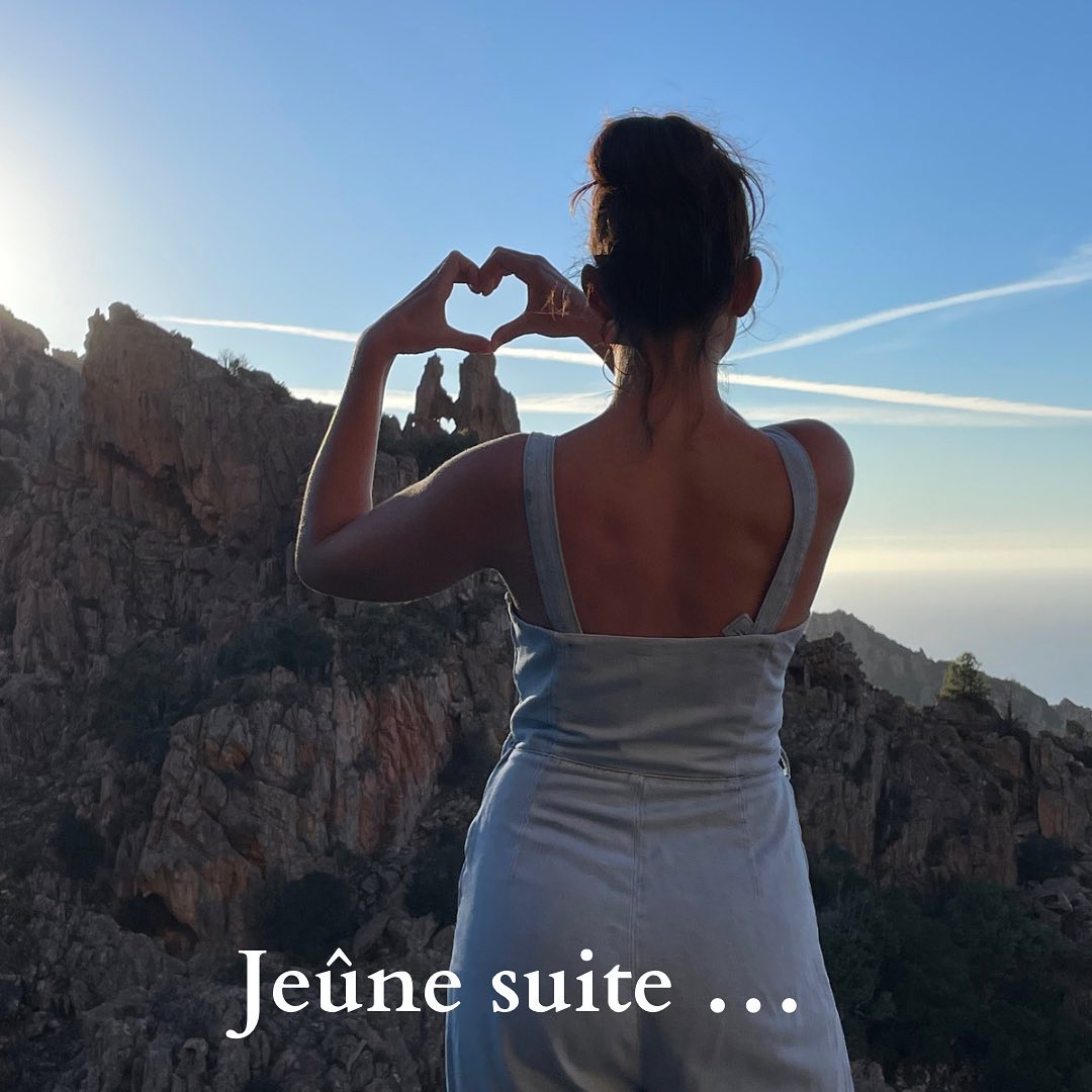 J’ai voulu faire ce jeûne seule pour vraiment me retrouver avec moi-même, et faire une grosse grosse introspection sur moi et ma vie.
Parfois, il faut un effondrement total ,une déconstruction pour tout reconstruire avec de solide fondation cette fois.
Je suis remplie de gratitude d’avoir traversé toutes ces épreuves qui m’ont amené à être là aujourd’hui.
Fier de moi d’avoir réussi à aller au bout de cette expérience.
J’ai enfin trouvé le bon chemin, reste plus qu’à tout faire pour garder ce cap et s’en éloigner le moins possible.
L’aventure ne fait que commencer🙏
🎉😇🧘♀️✅❤️. 👇L’idéal pour les jeûneur non expérimenté, c’est de le faire dans un centre spécialisé entouré de professionnels. #jeûne #jeûner #prendresoindesoi #soin #tempspoursoi #break #vacances #experience #bonheur #léger #decouverte #sensation #reconstruction #reset
#grandnettoyage #reconnection #sensibilité #calme #conscience #paix #sérénité #tranquilité #momentpresent #momentpoursoi